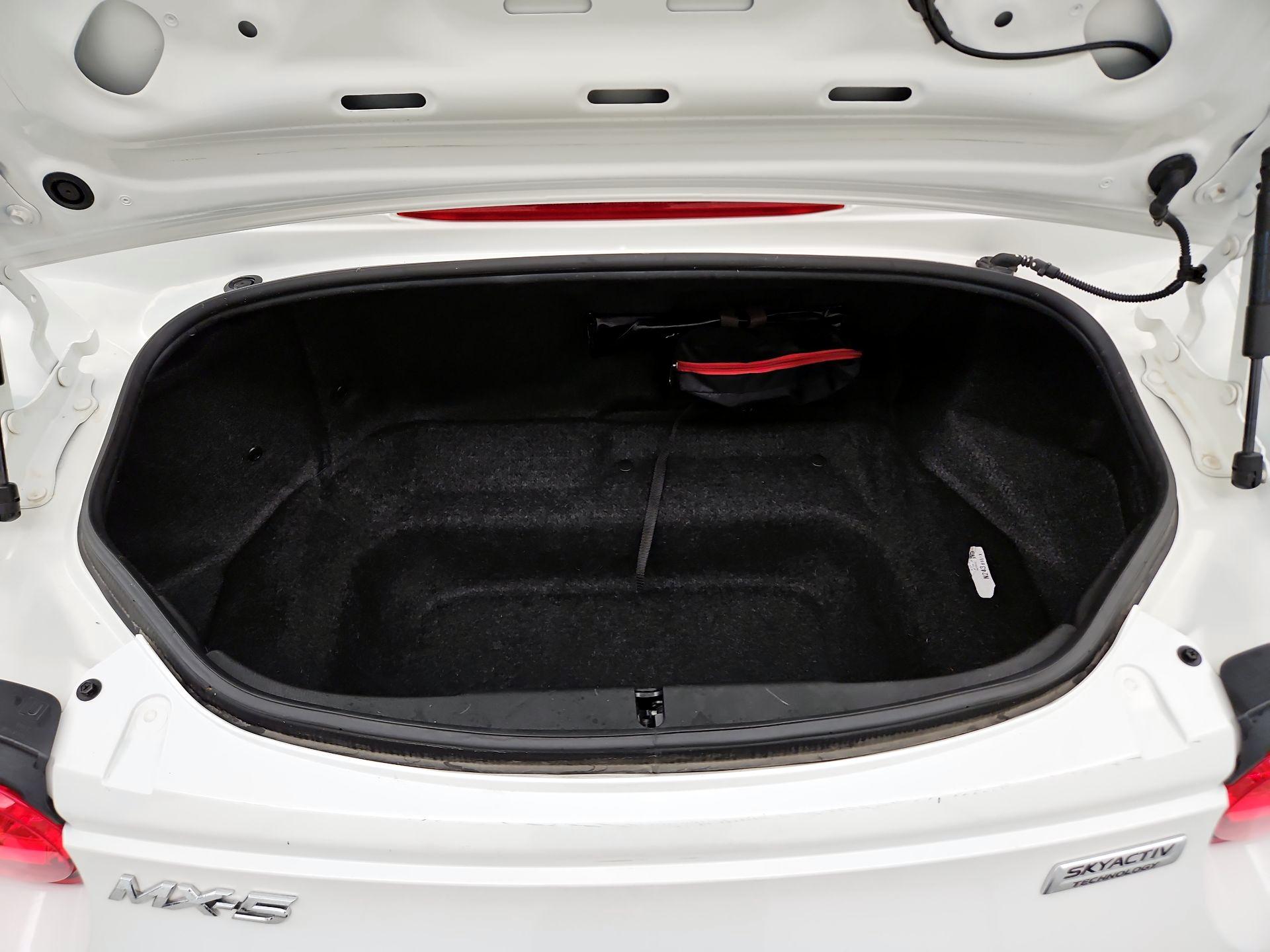 Thumbnail: 2017 Mazda MX-5 Miata - 18