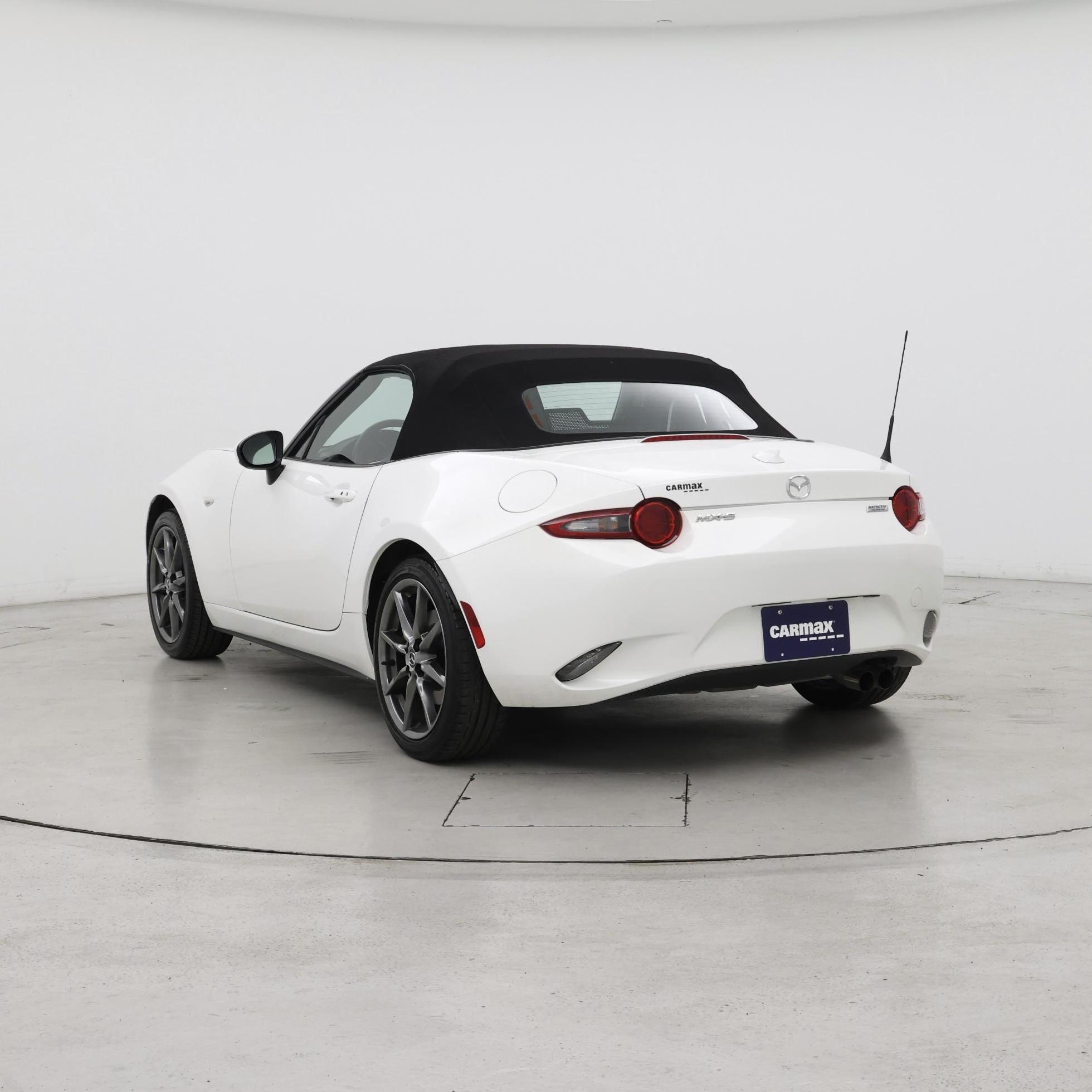 Thumbnail: 2017 Mazda MX-5 Miata - 2