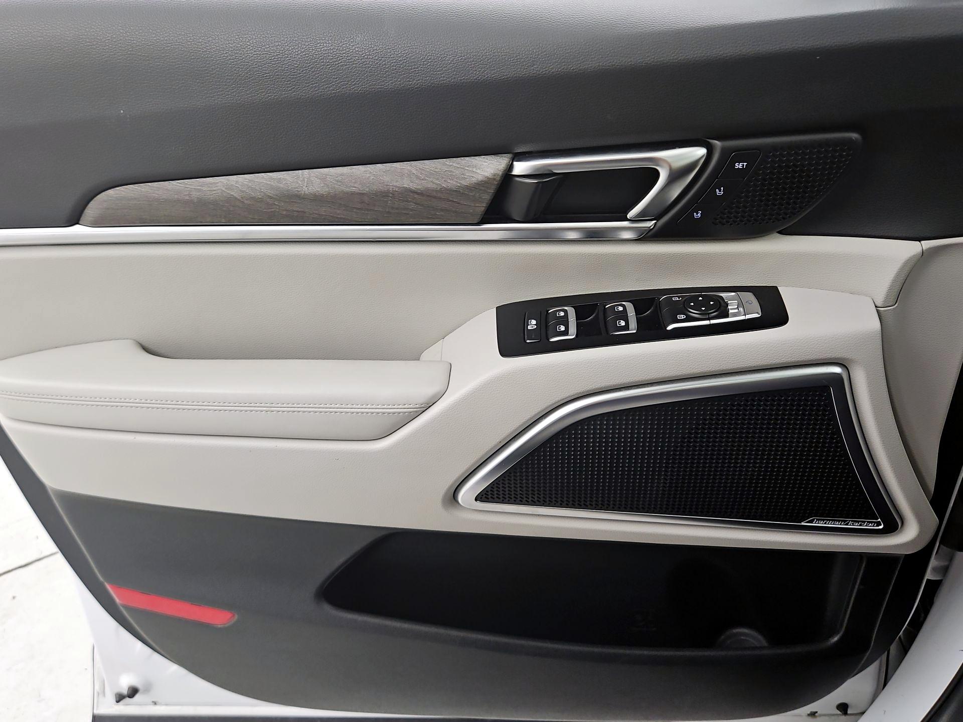 Thumbnail: 2022 Kia Telluride - 12