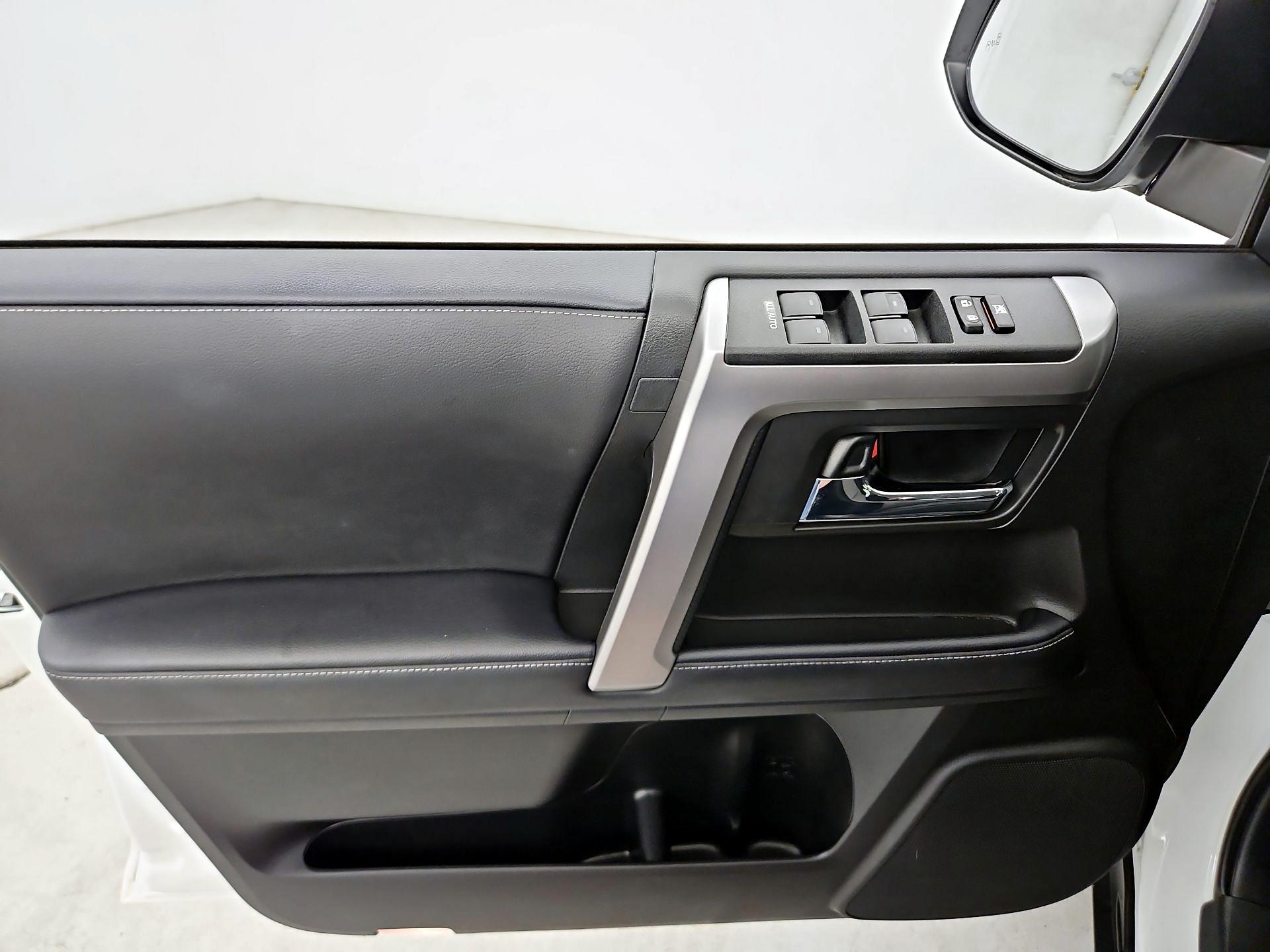 Thumbnail: 2023 Toyota 4Runner - 12