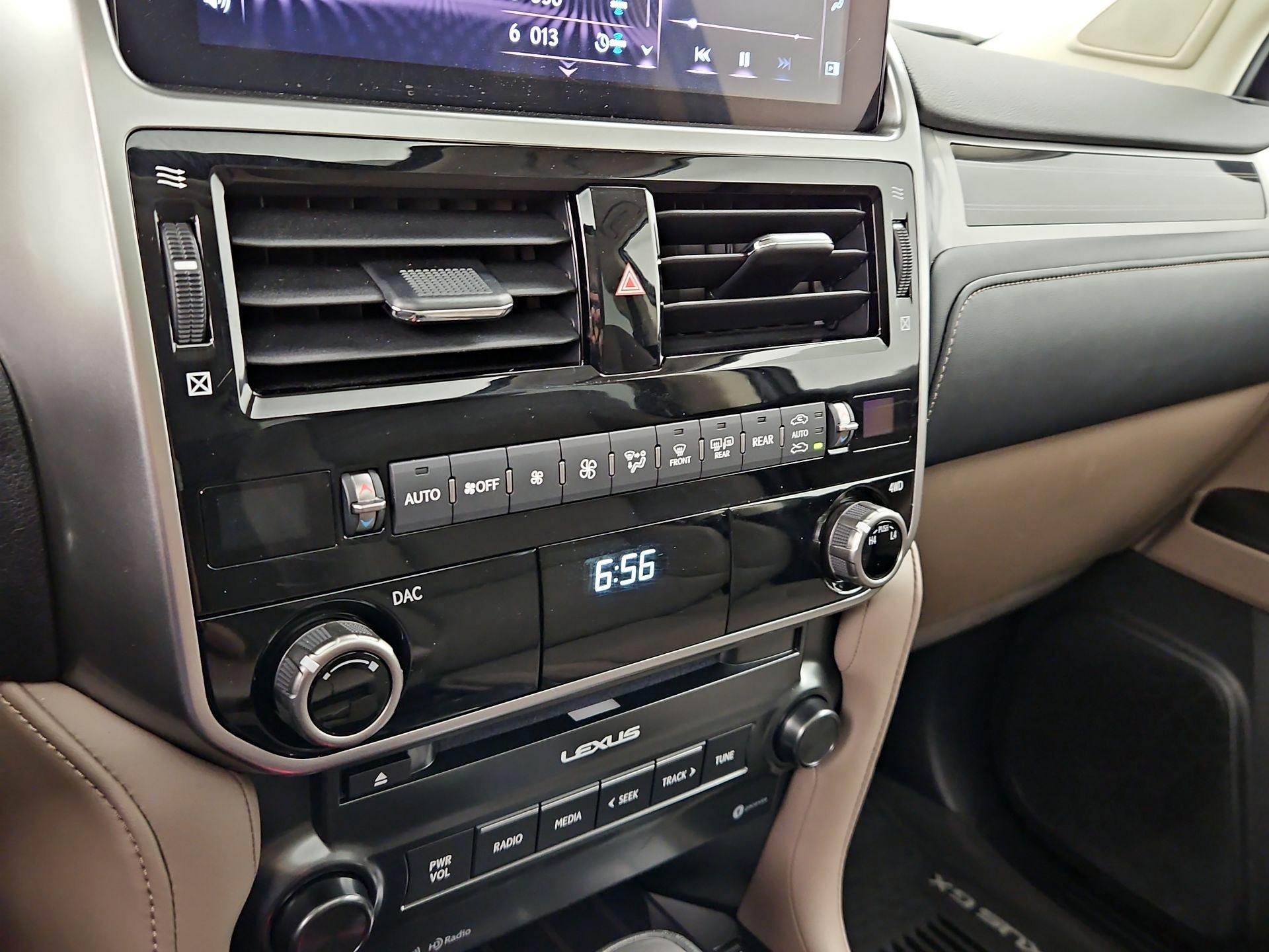 Thumbnail: 2023 Lexus GX - 17