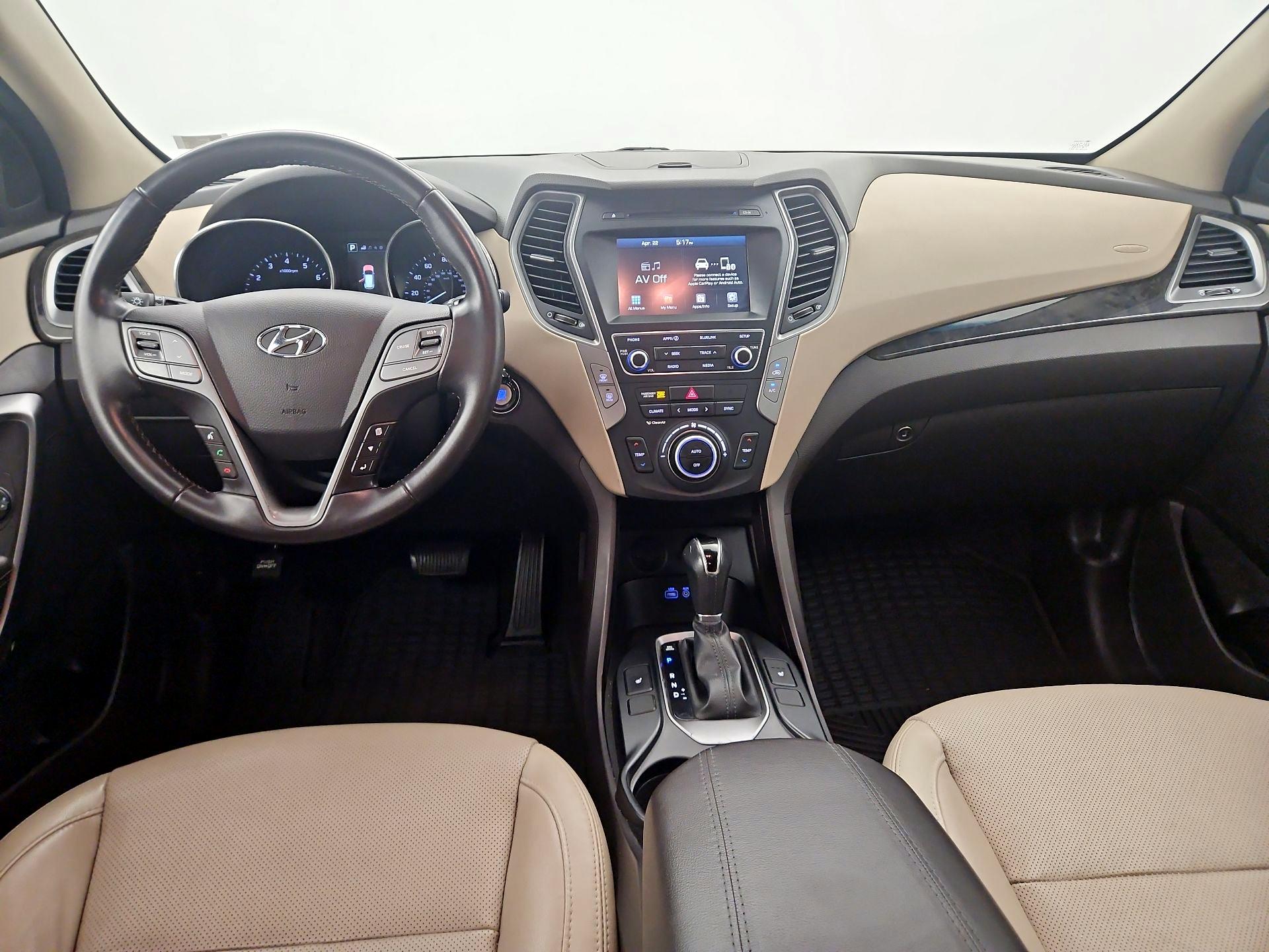 Thumbnail: 2017 Hyundai Santa Fe - 9