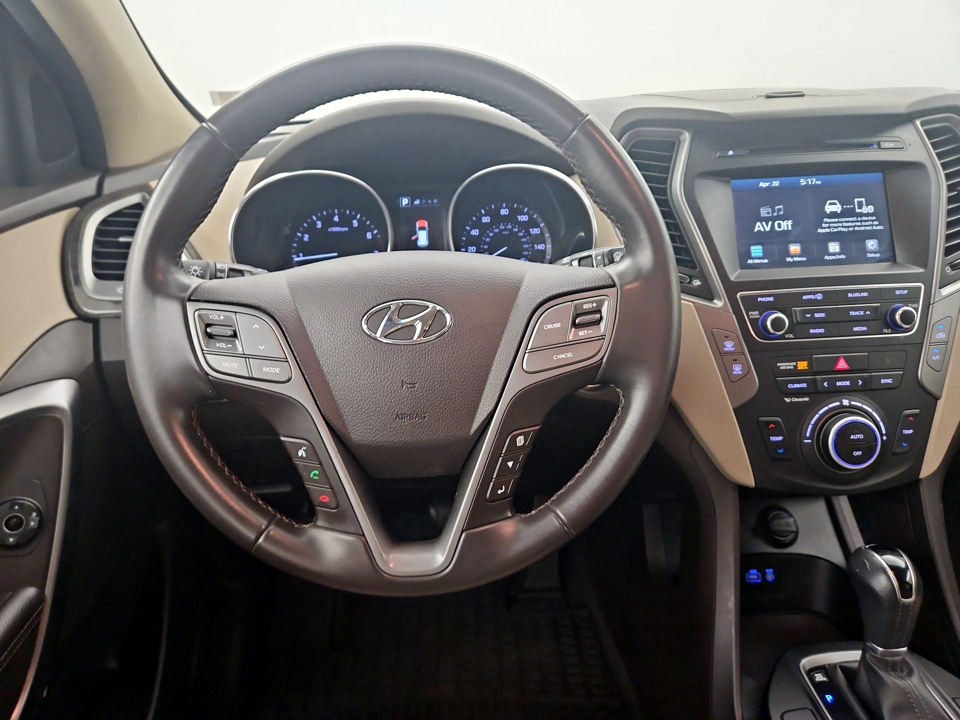 Thumbnail: 2017 Hyundai Santa Fe - 10