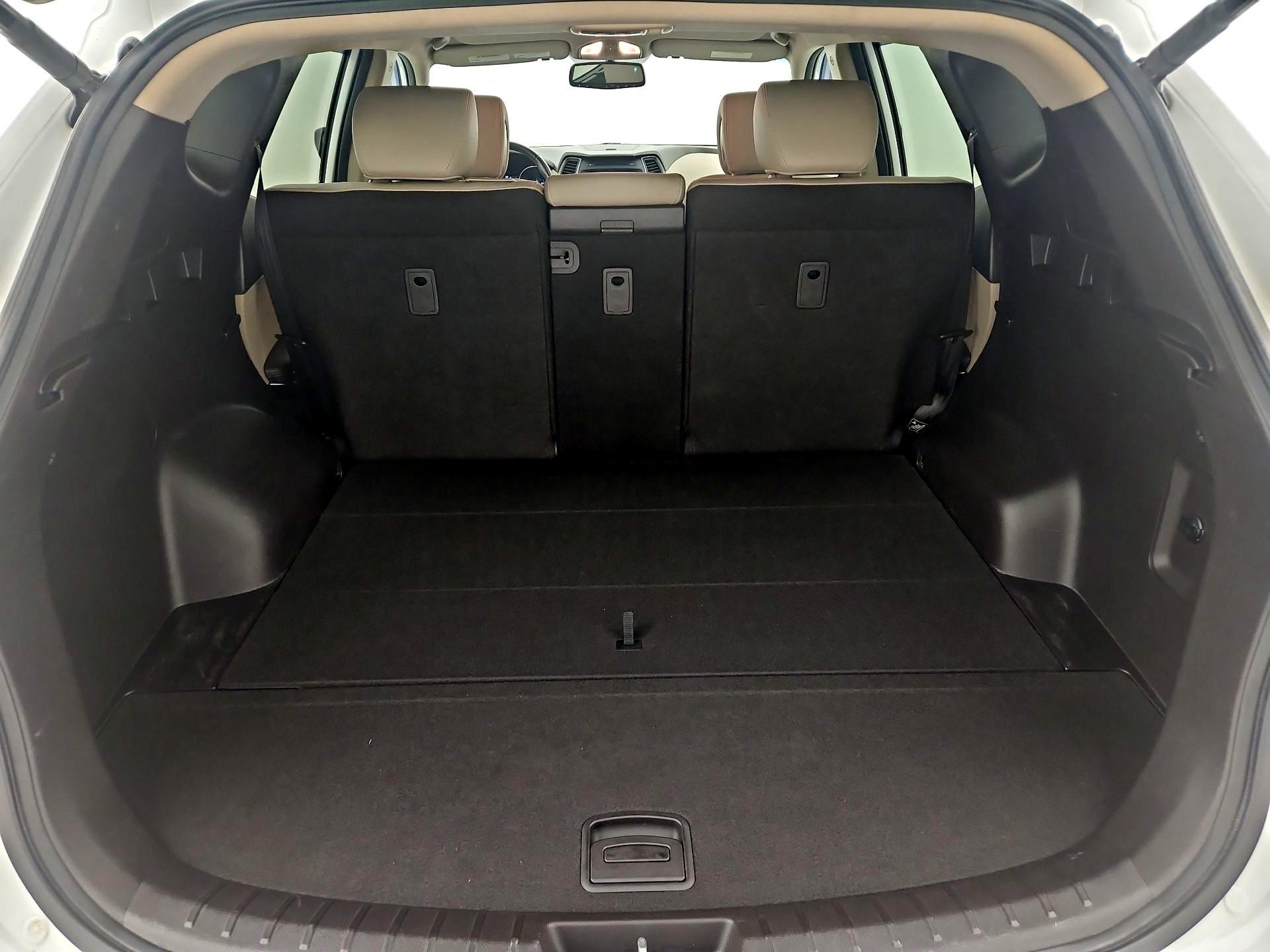 Thumbnail: 2017 Hyundai Santa Fe - 20