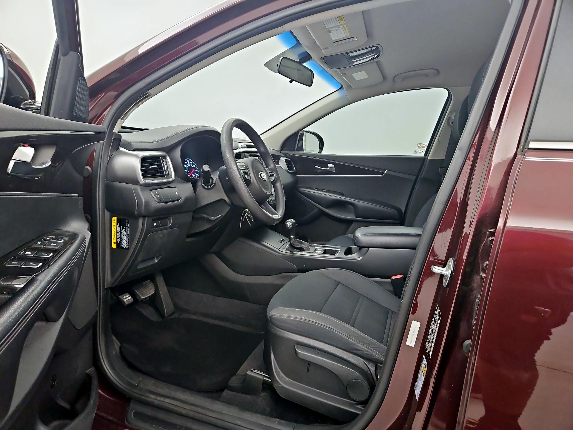 Thumbnail: 2016 Kia Sorento - 11