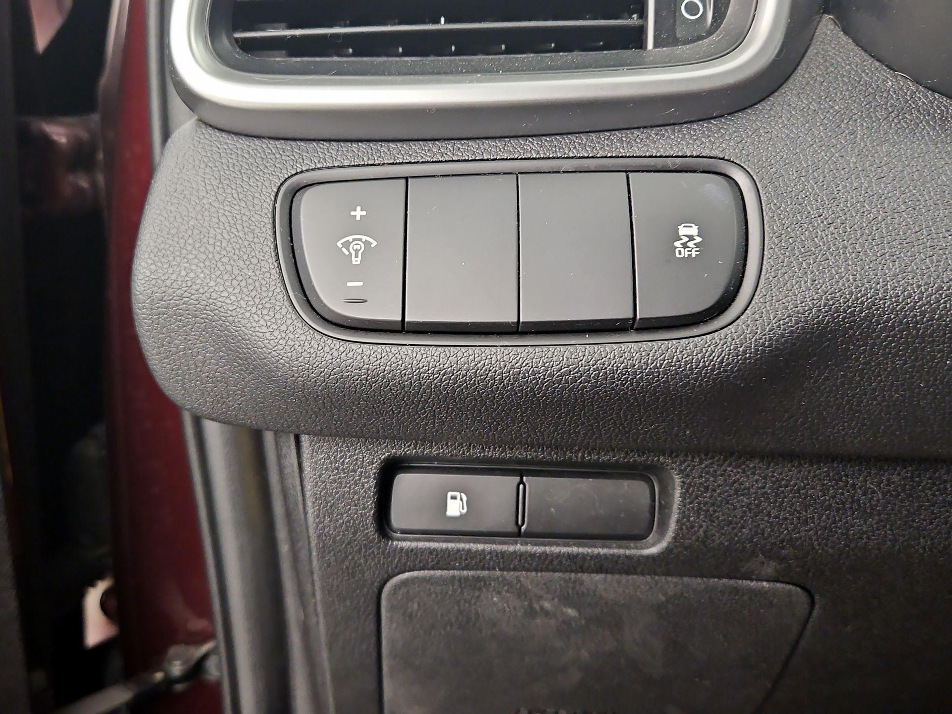 Thumbnail: 2016 Kia Sorento - 13