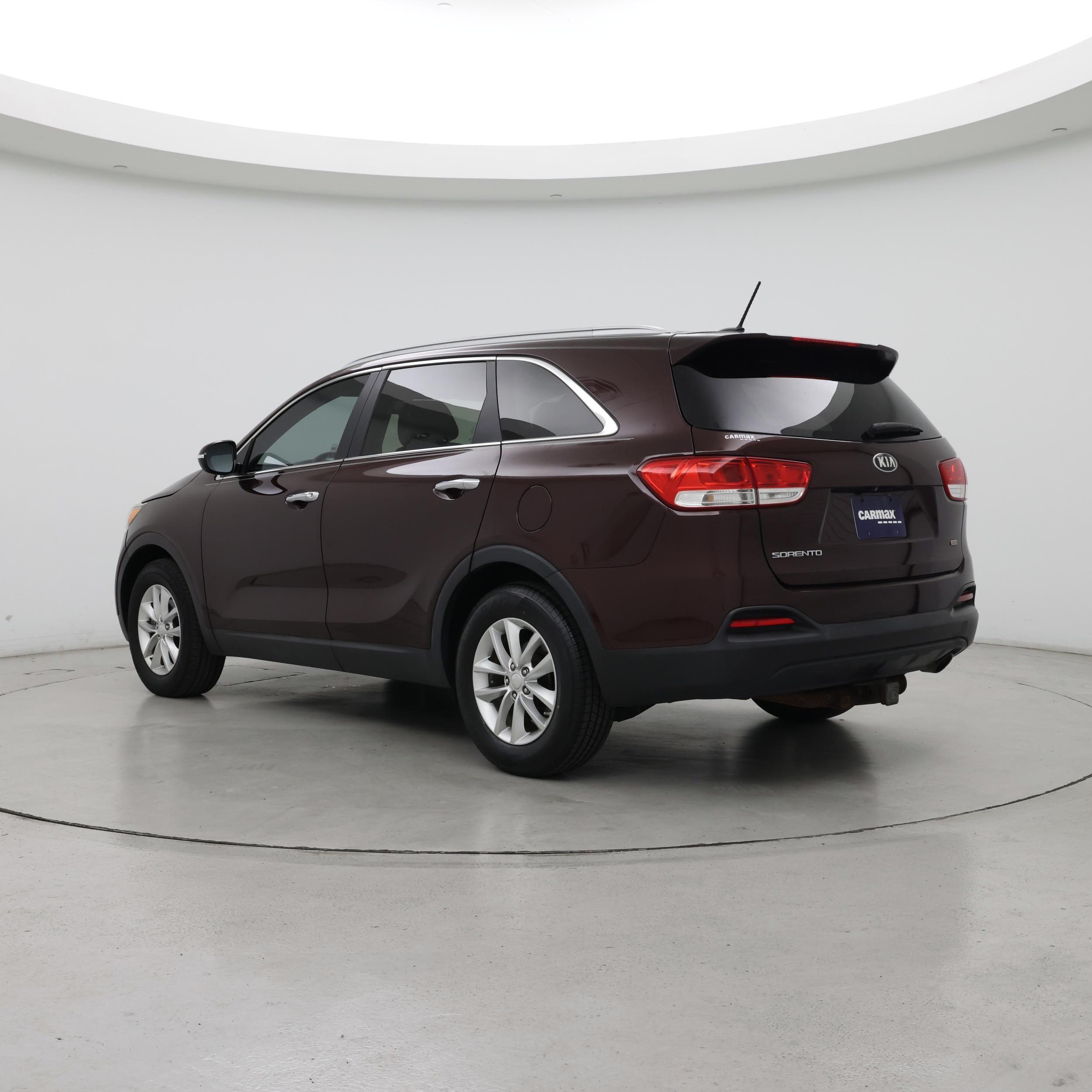 Thumbnail: 2016 Kia Sorento - 2