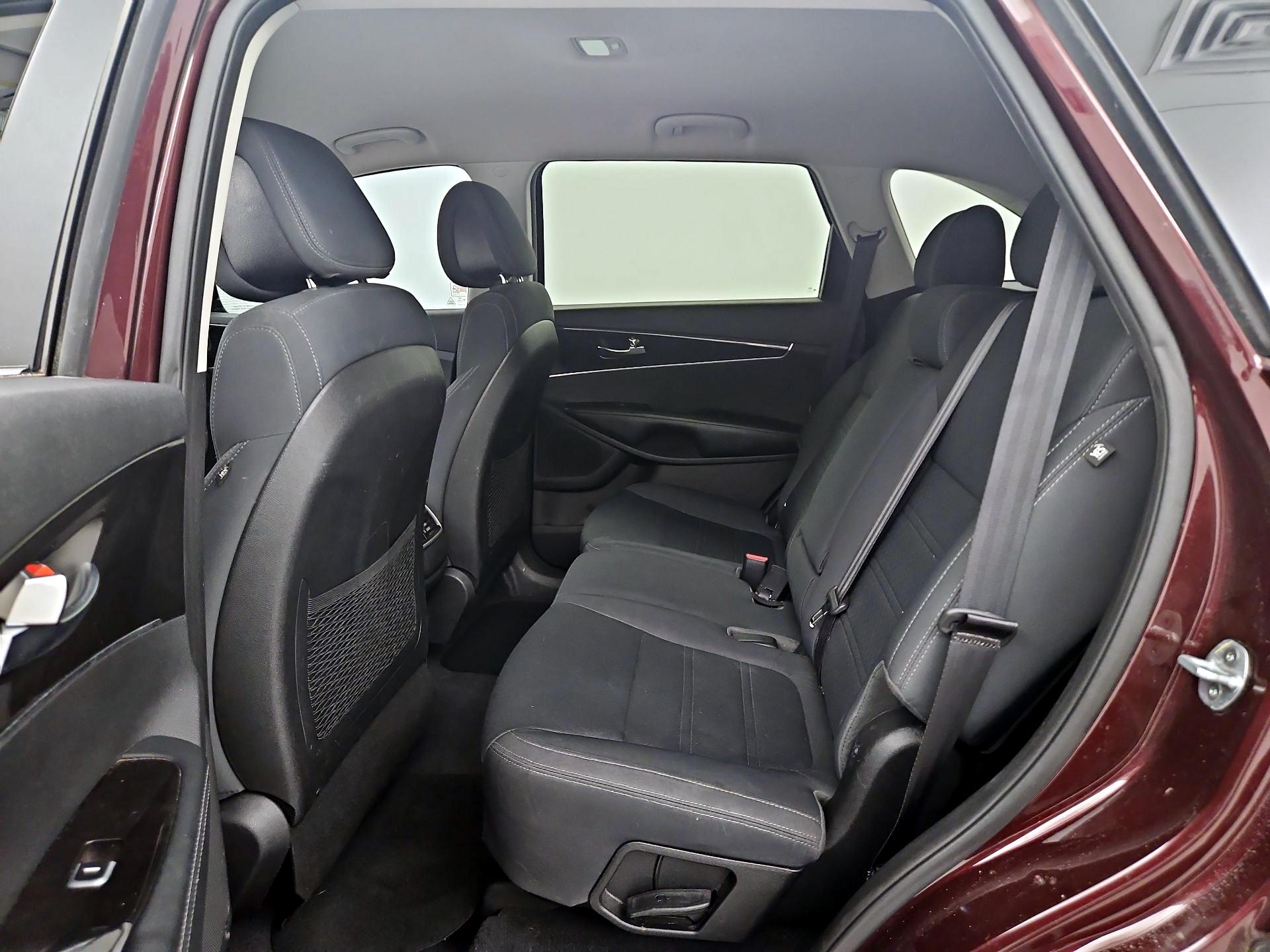Thumbnail: 2016 Kia Sorento - 19