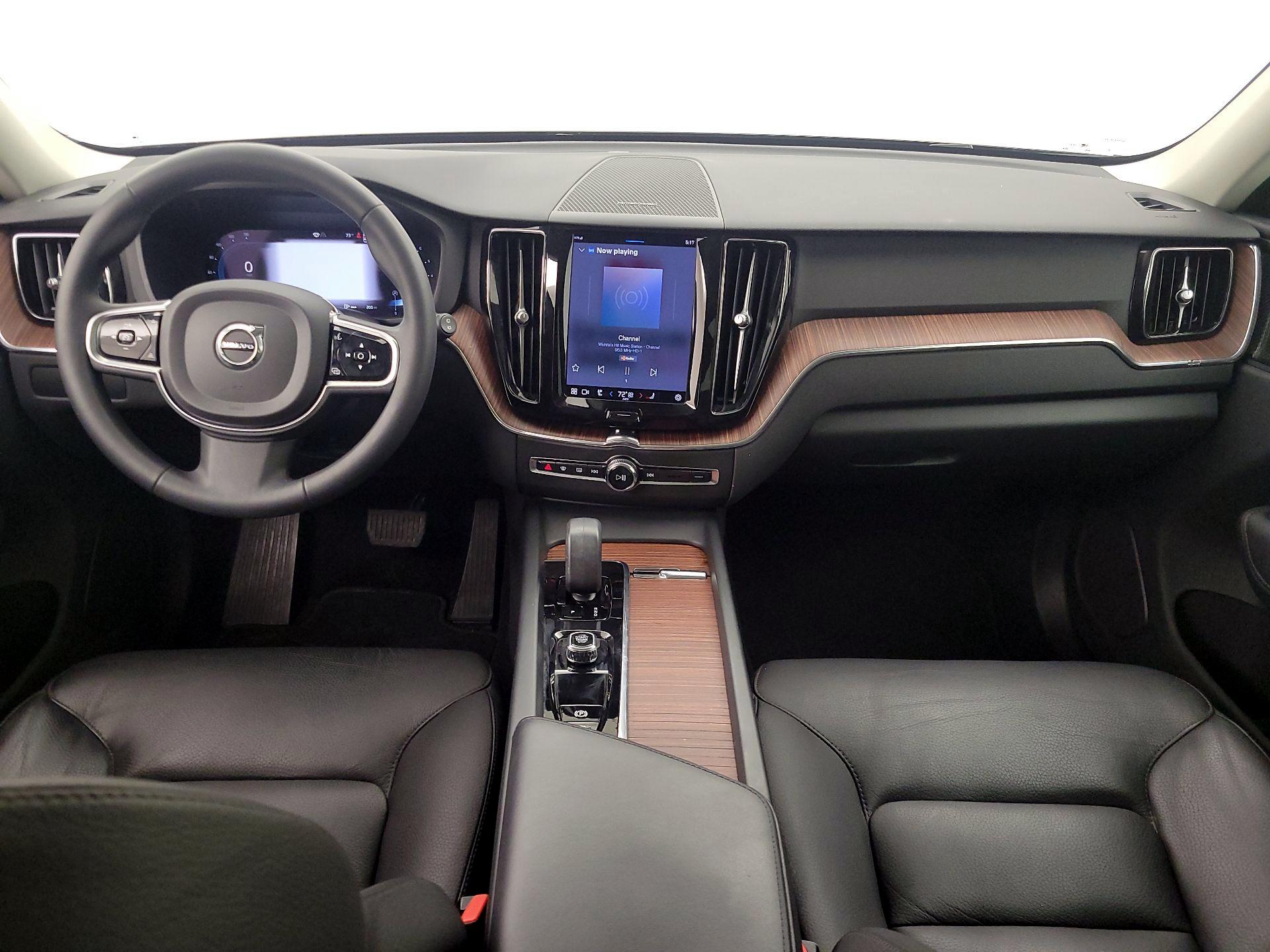 Thumbnail: 2023 Volvo XC60 - 9