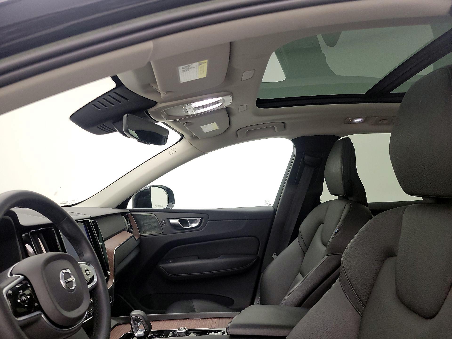 Thumbnail: 2023 Volvo XC60 - 19