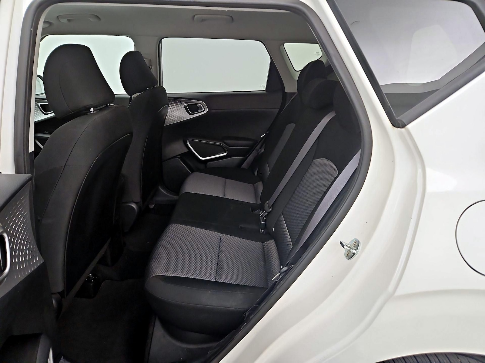 2022 Kia Soul LX - Photo 20