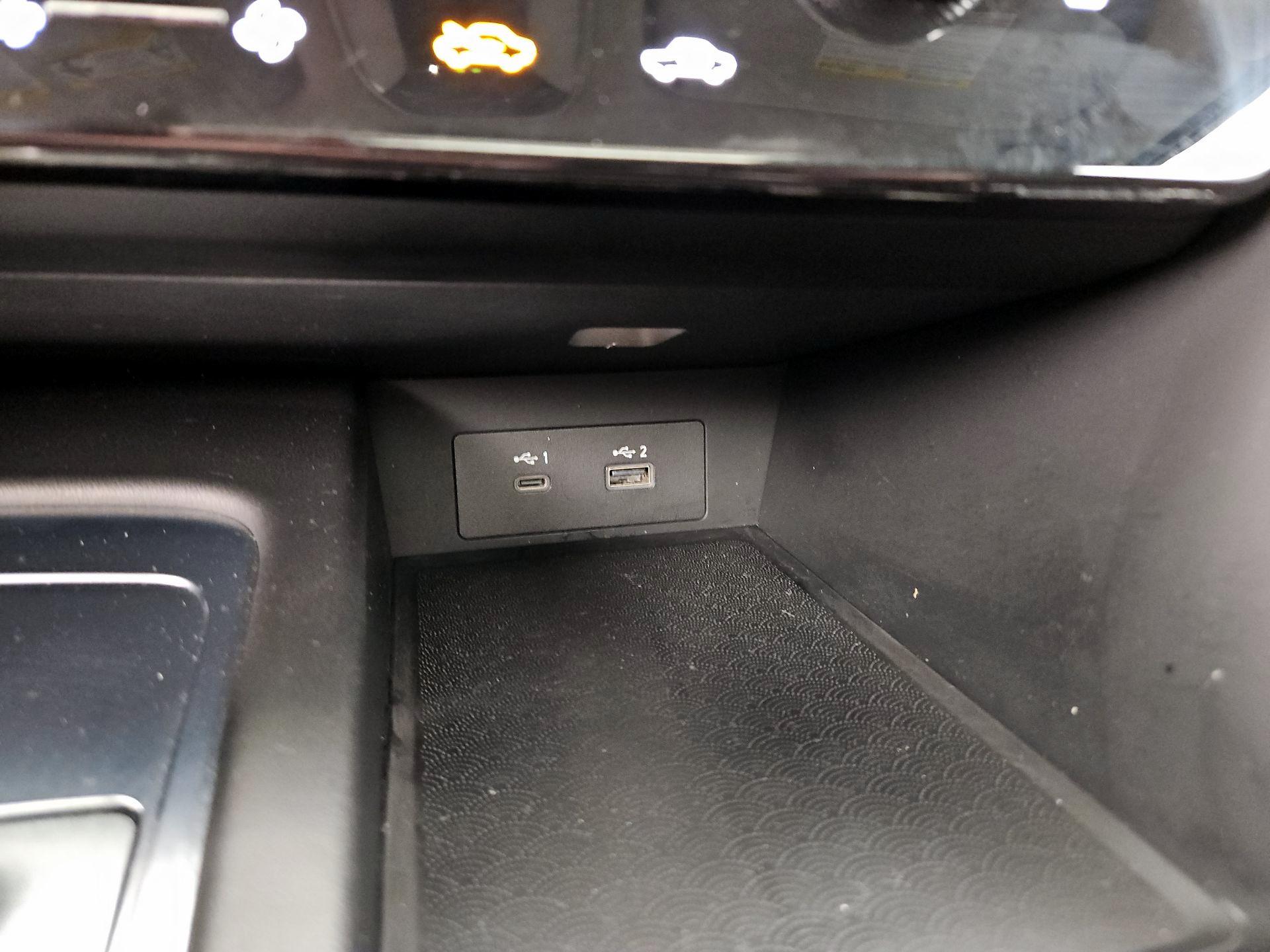 Thumbnail: 2022 INFINITI QX60 - 19