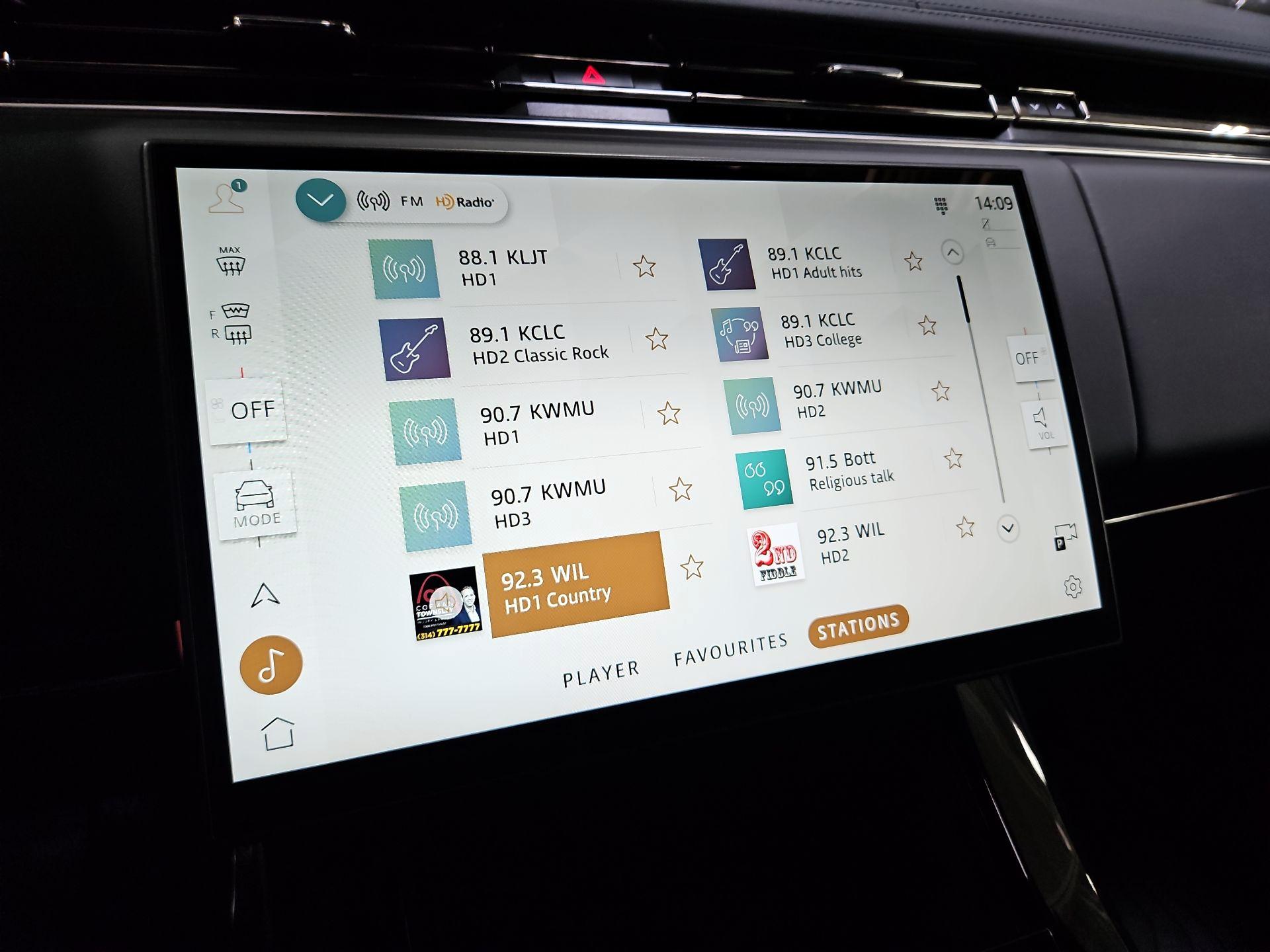 Thumbnail: 2024 Land Rover Range Rover Sport - 16