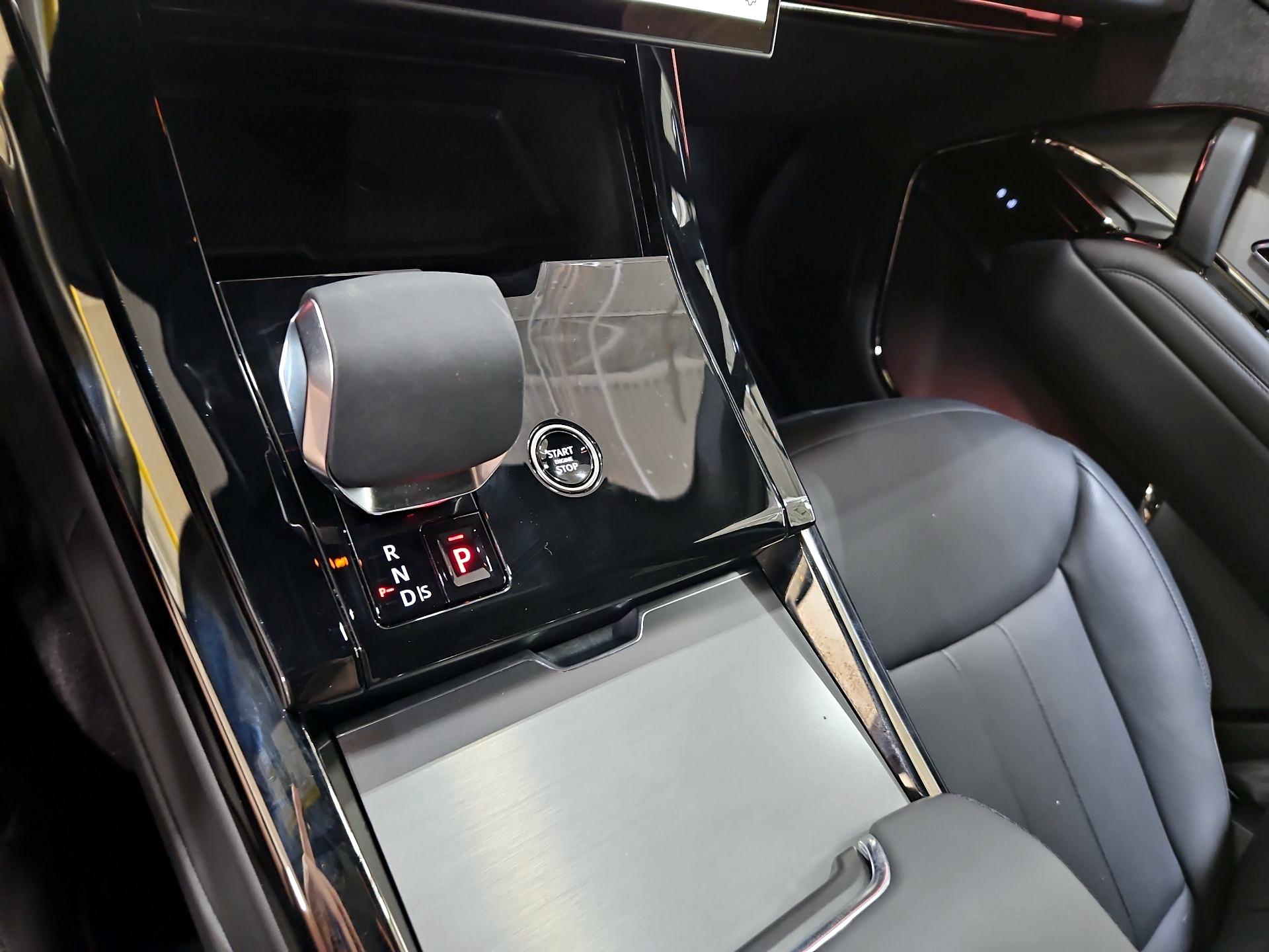 Thumbnail: 2024 Land Rover Range Rover Sport - 18