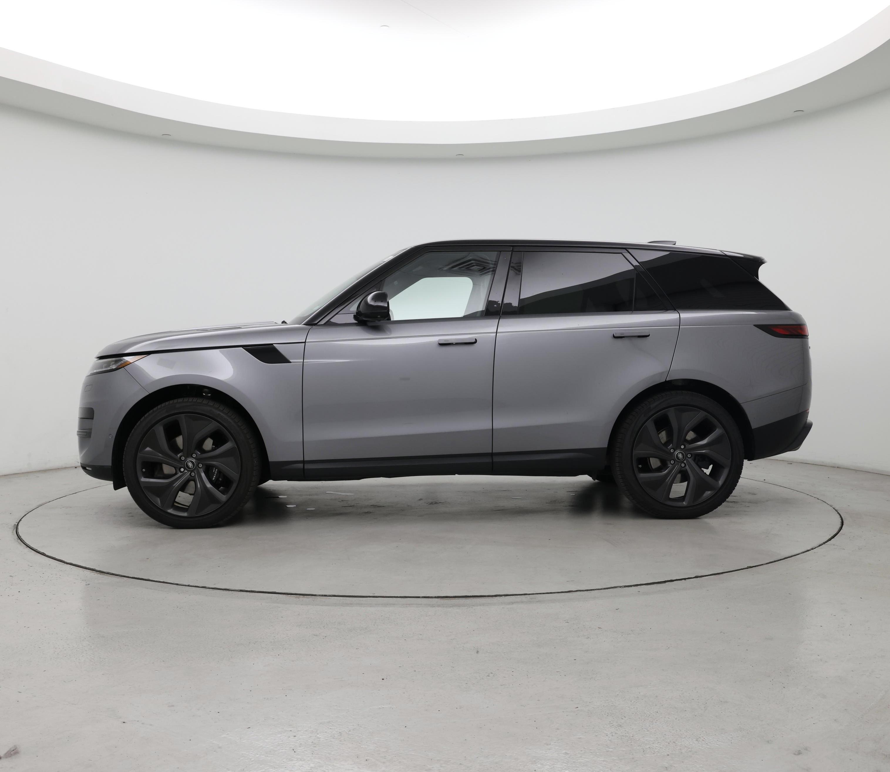 Thumbnail: 2024 Land Rover Range Rover Sport - 3
