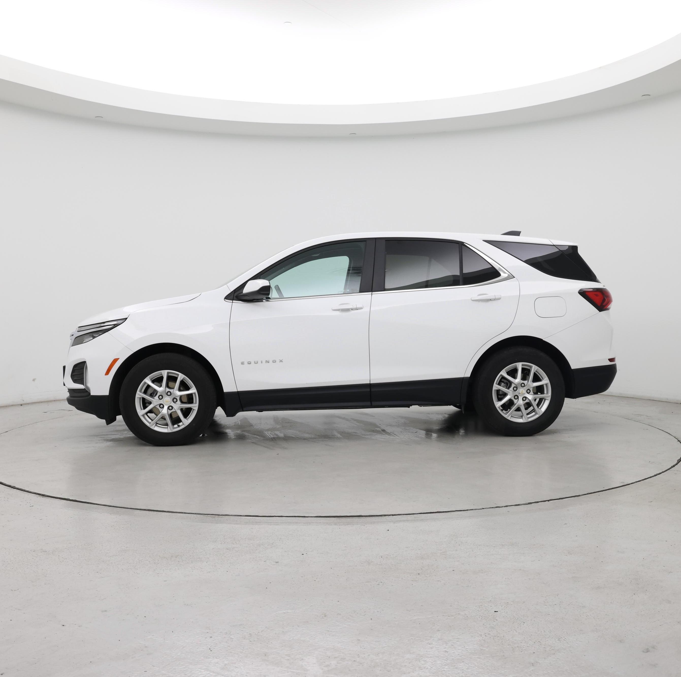 Thumbnail: 2024 Chevrolet Equinox - 3