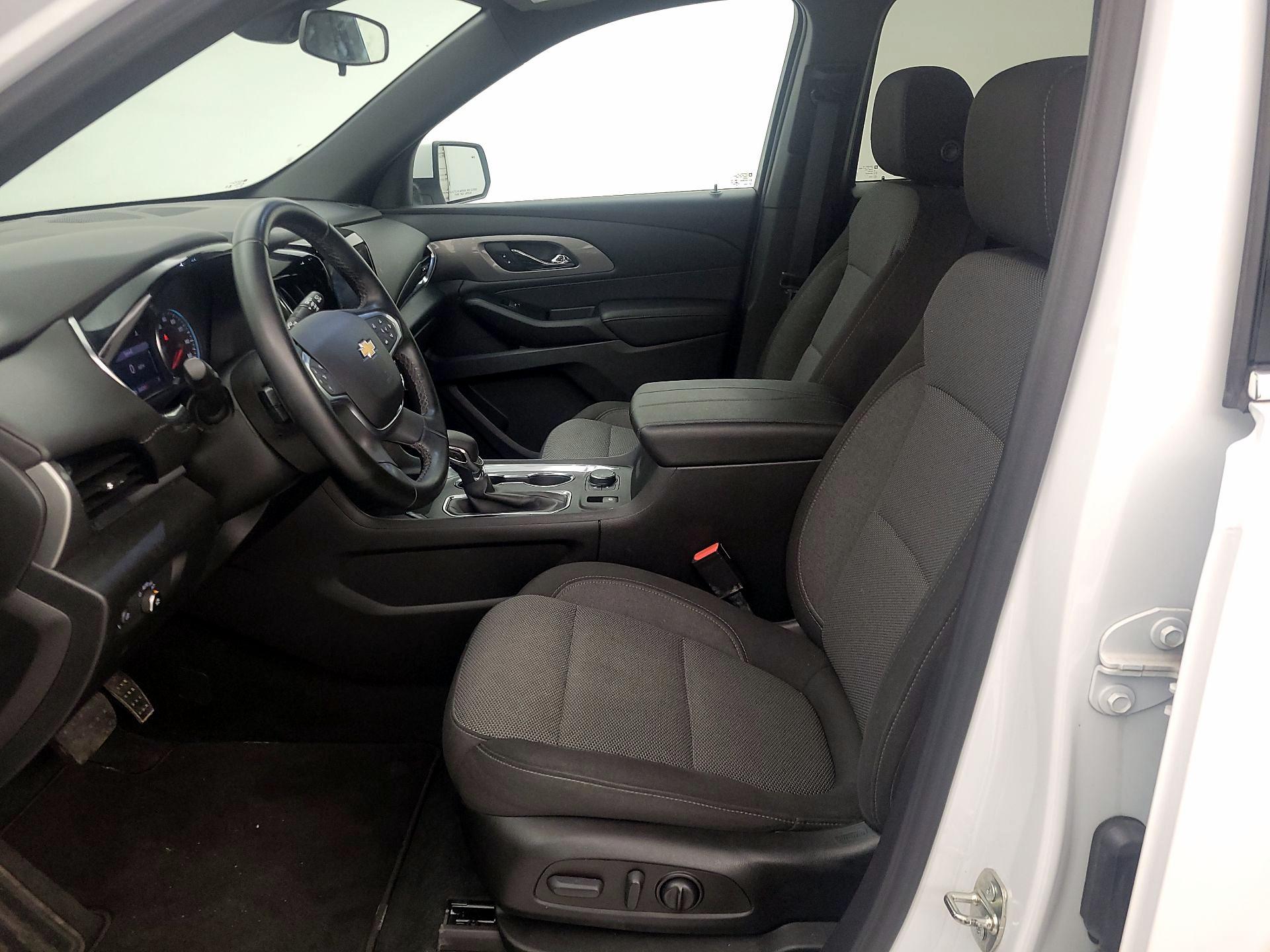 Thumbnail: 2023 Chevrolet Traverse - 11