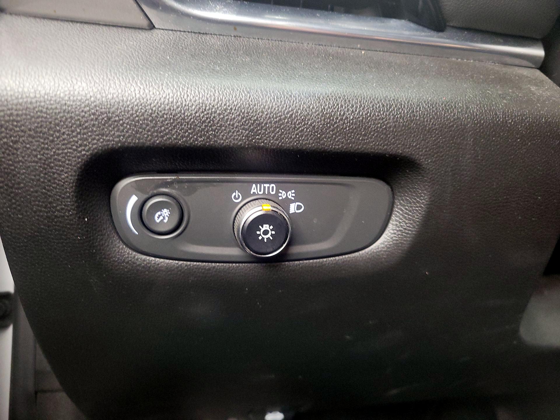 Thumbnail: 2023 Chevrolet Traverse - 13