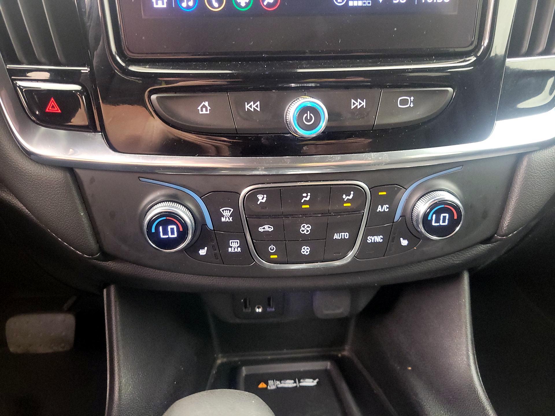 Thumbnail: 2023 Chevrolet Traverse - 16