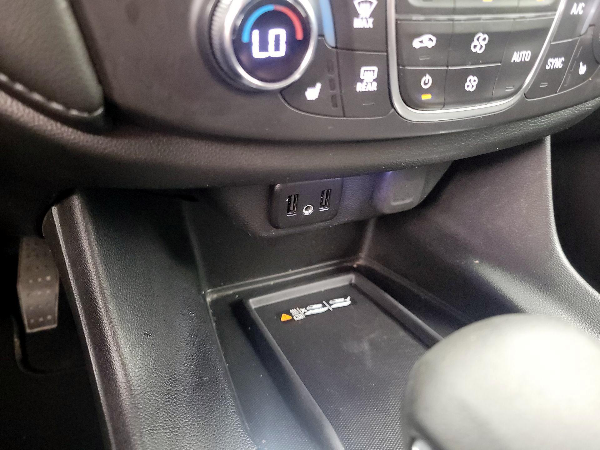 Thumbnail: 2023 Chevrolet Traverse - 18