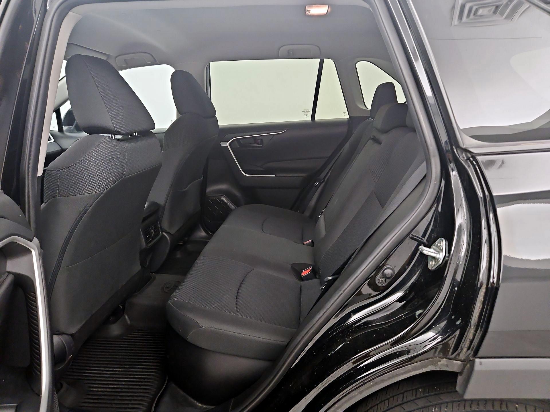 Thumbnail: 2020 Toyota RAV4 - 19