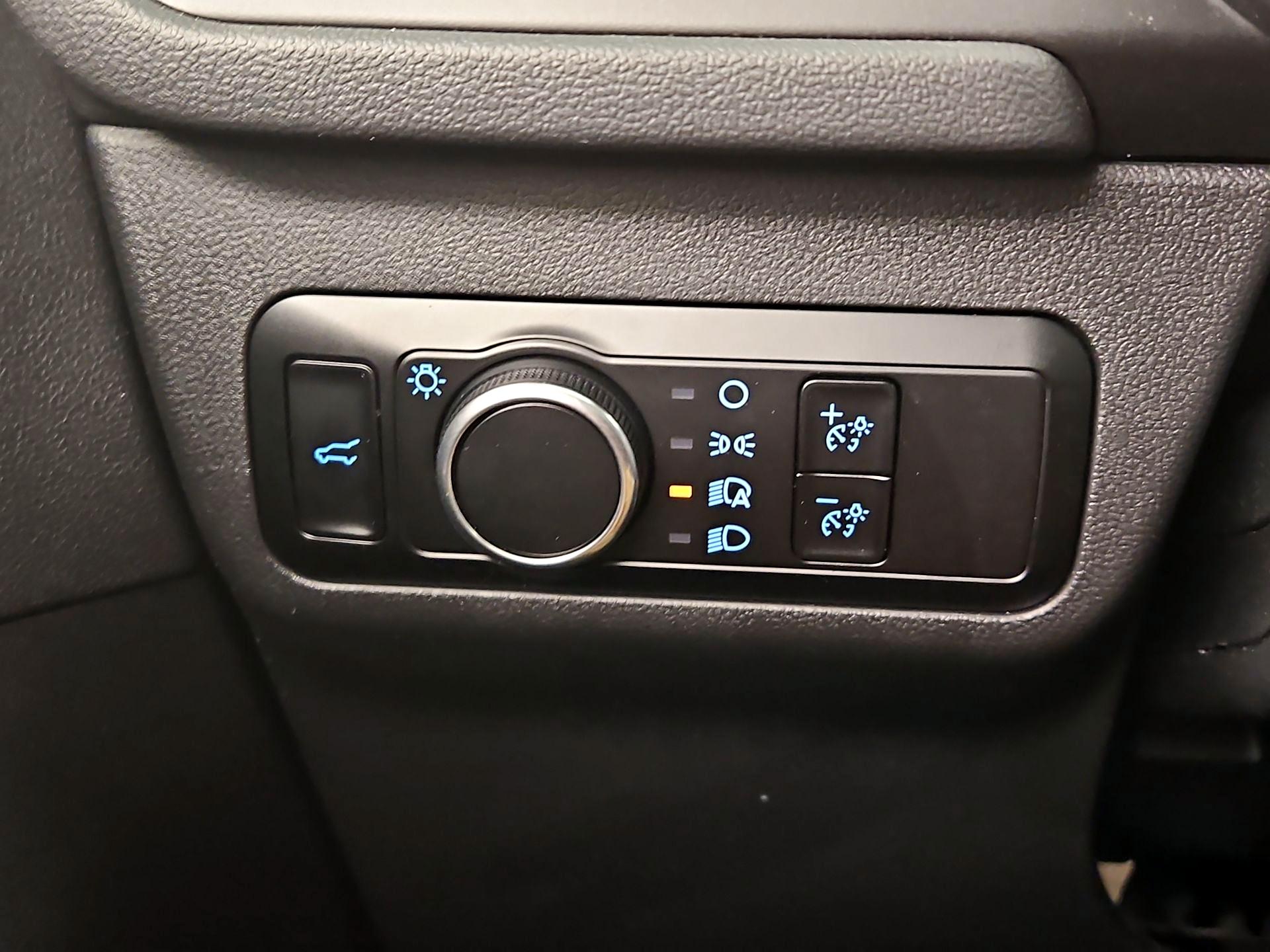 Thumbnail: 2023 Ford Escape - 13