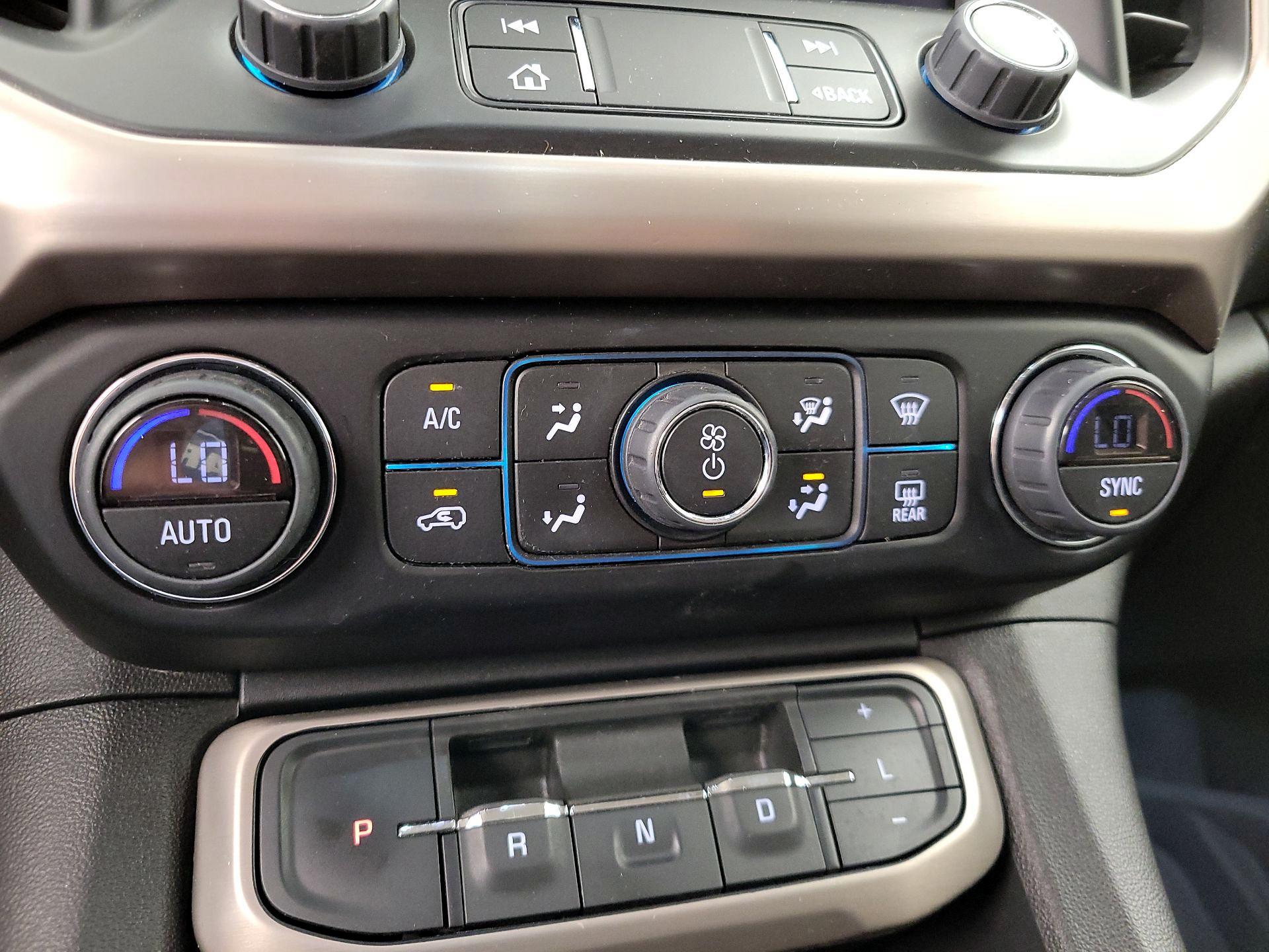 Thumbnail: 2023 GMC Acadia - 17