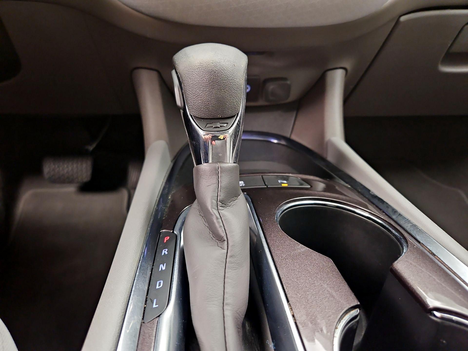 Thumbnail: 2022 Chevrolet Malibu - 17