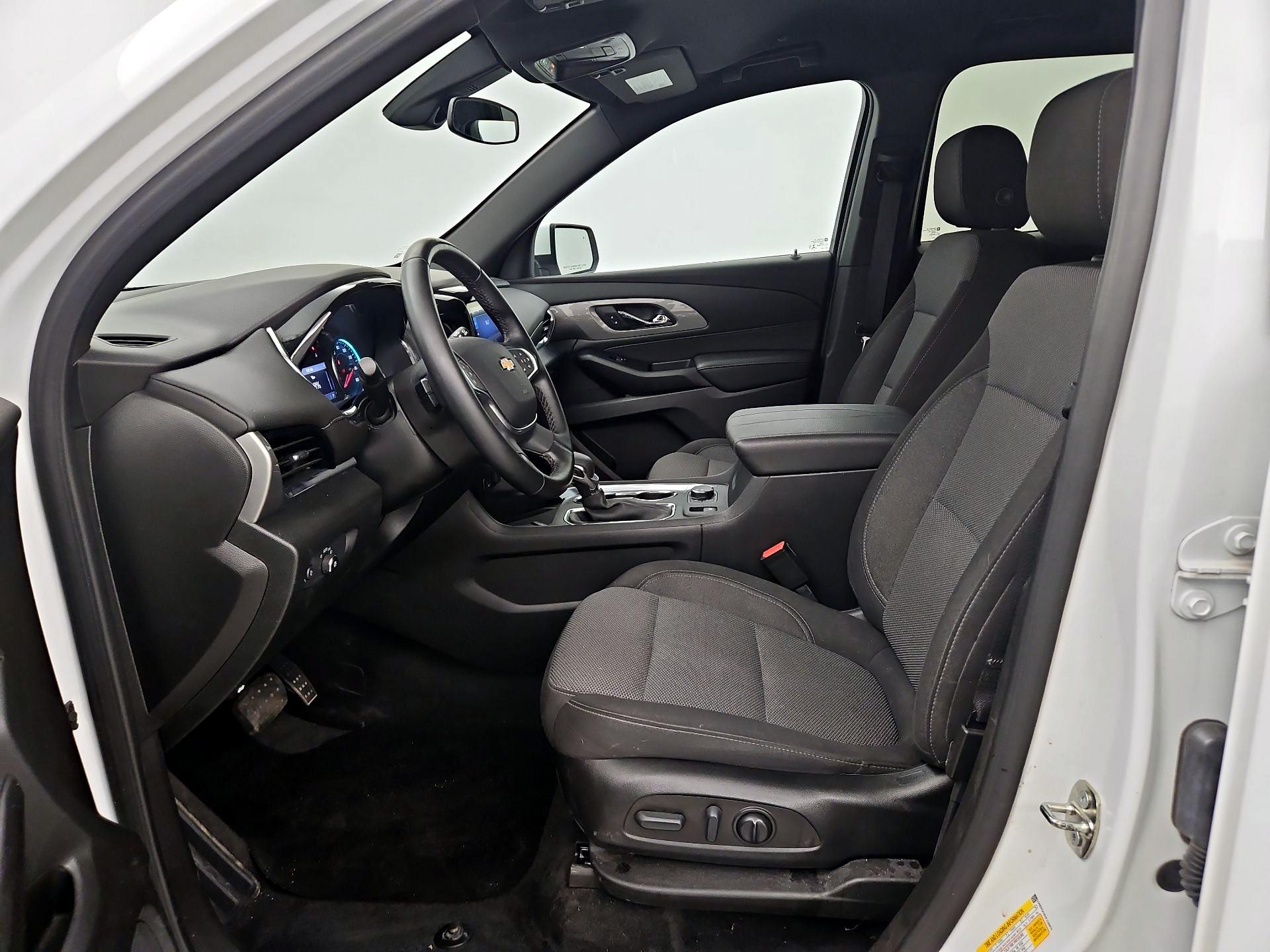 Thumbnail: 2023 Chevrolet Traverse - 11