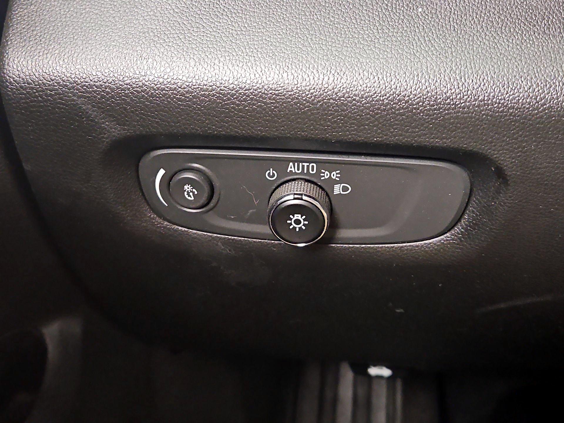 Thumbnail: 2023 Chevrolet Traverse - 13