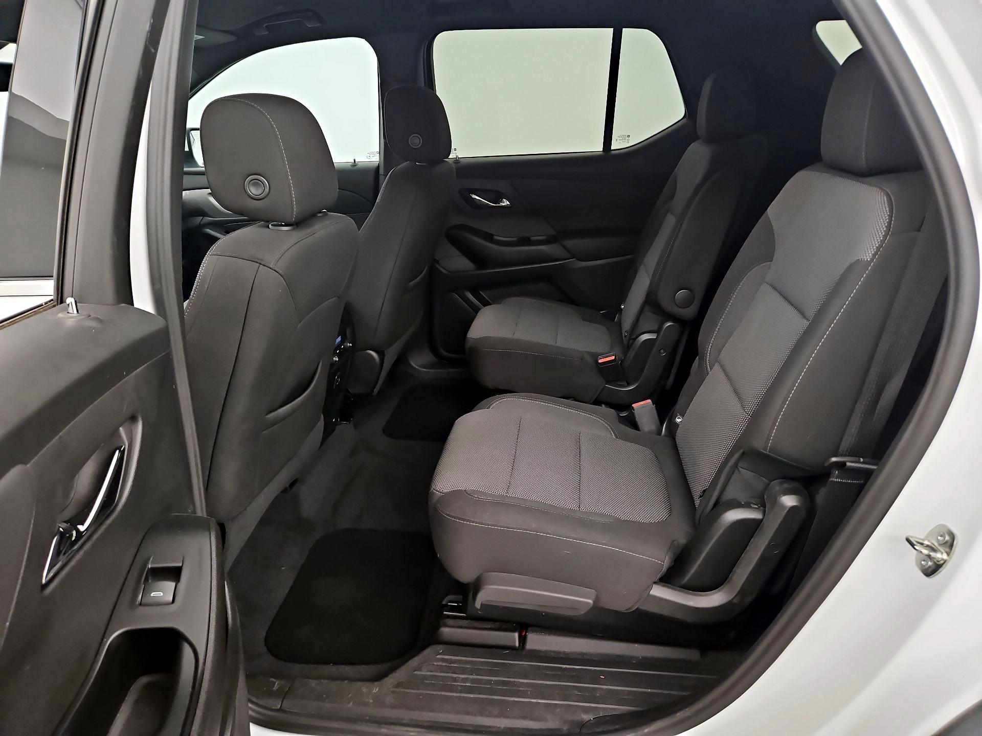 Thumbnail: 2023 Chevrolet Traverse - 19