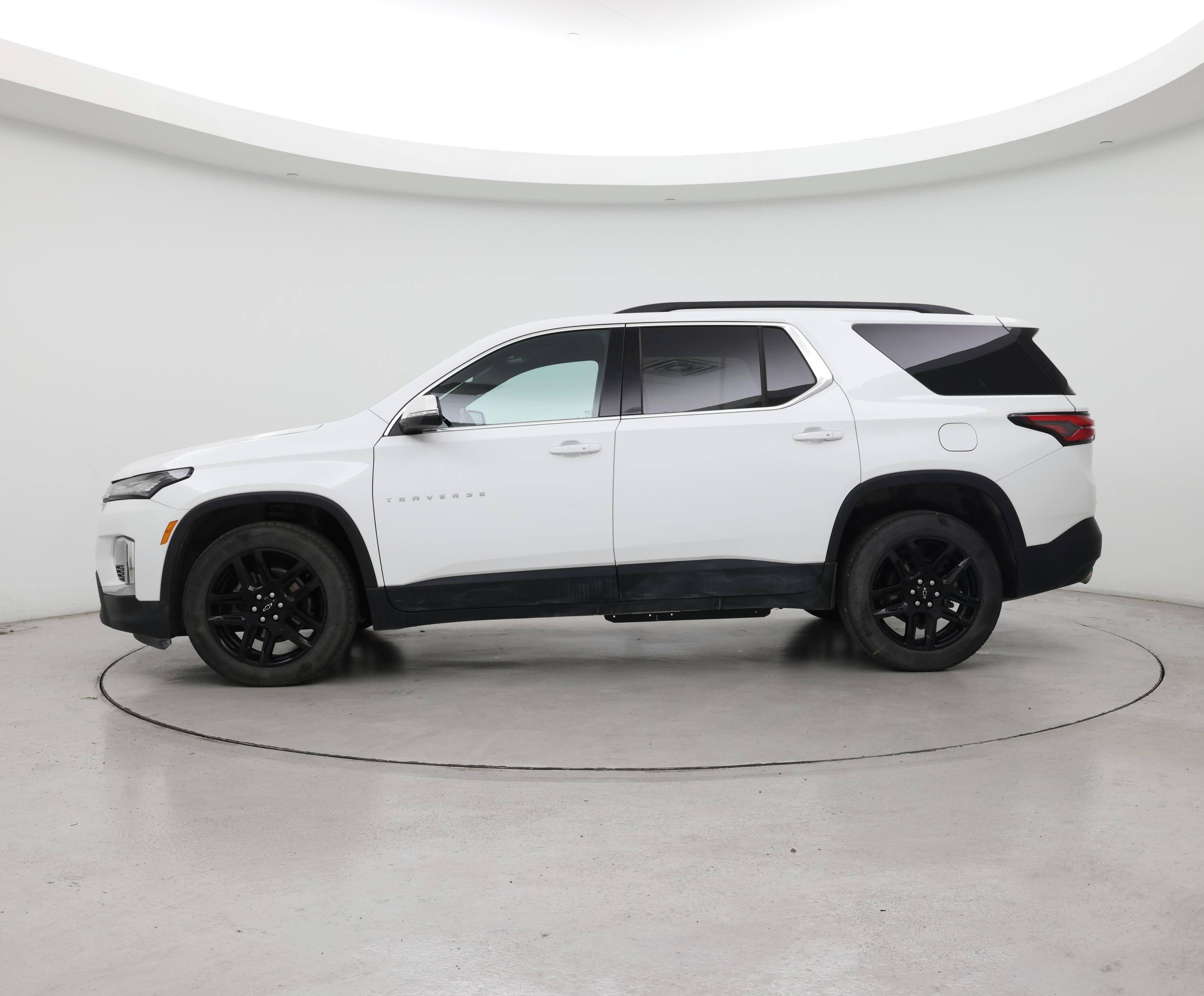 Thumbnail: 2023 Chevrolet Traverse - 3