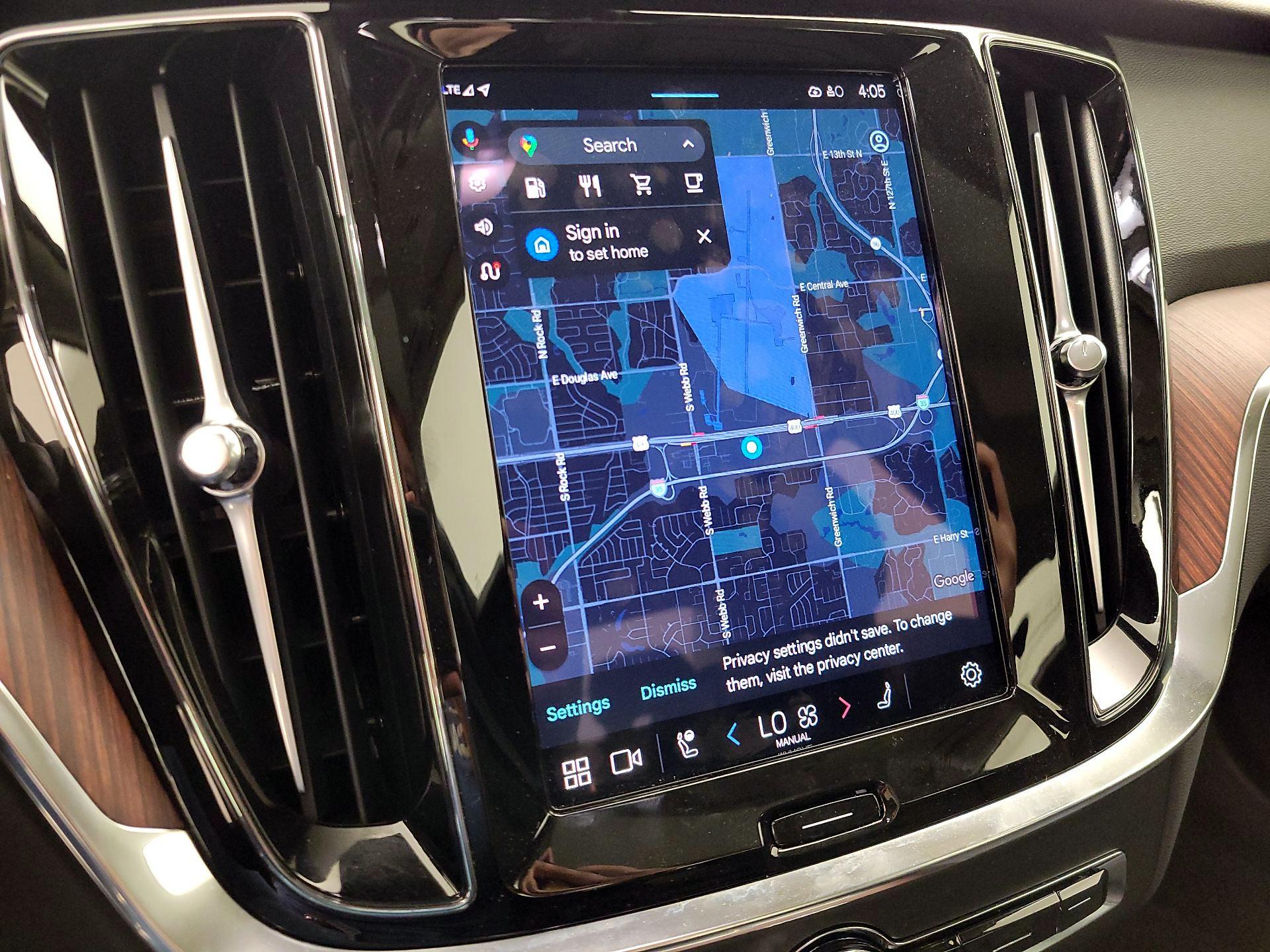 Thumbnail: 2025 Volvo S60 - 14