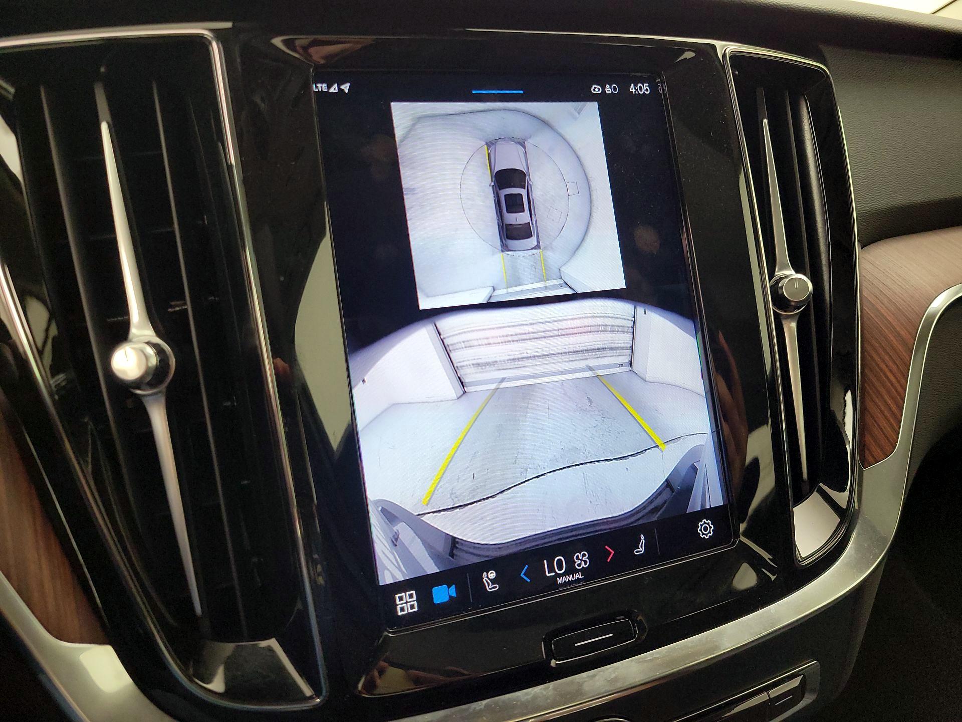 Thumbnail: 2025 Volvo S60 - 15