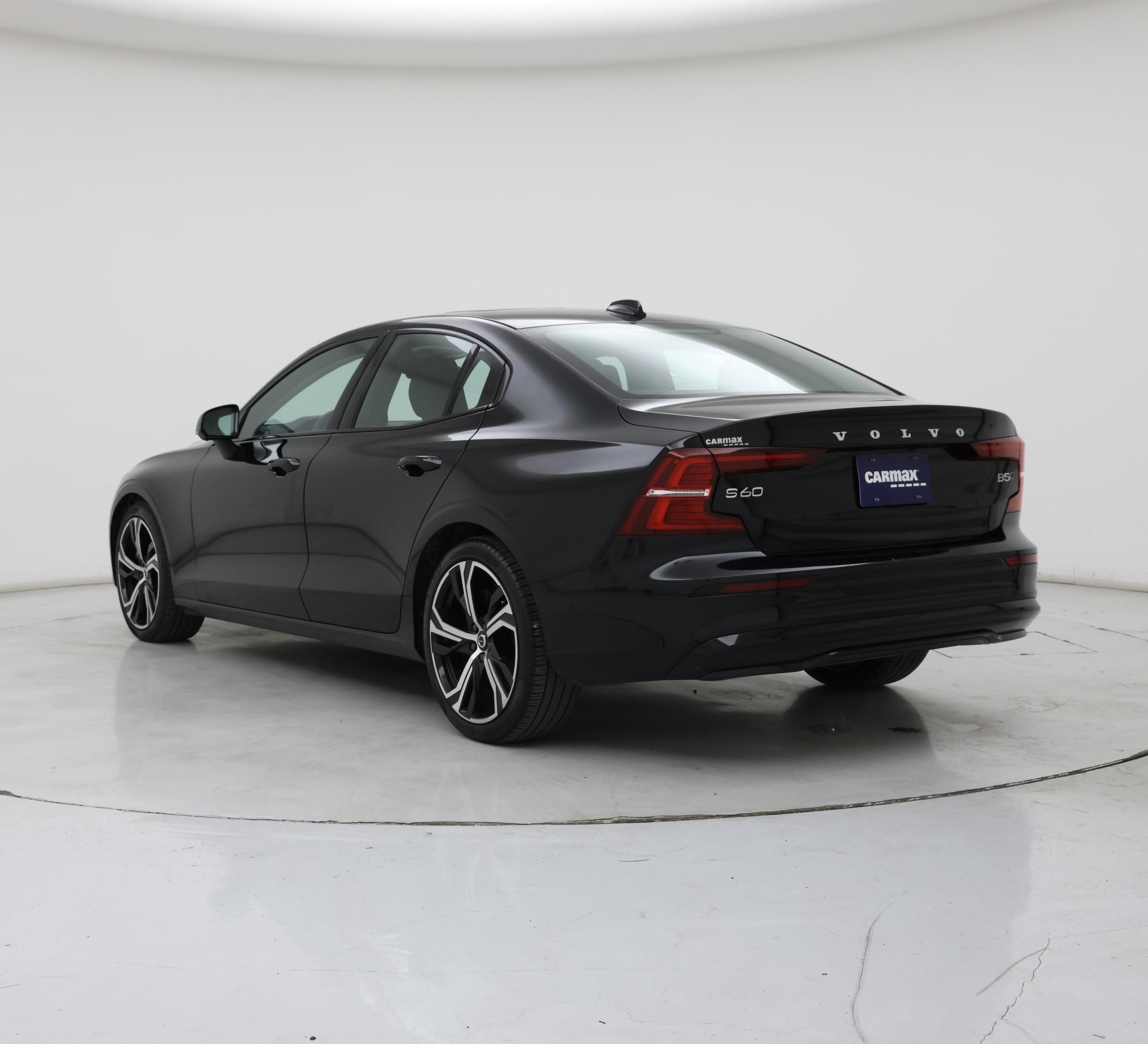 Thumbnail: 2025 Volvo S60 - 2