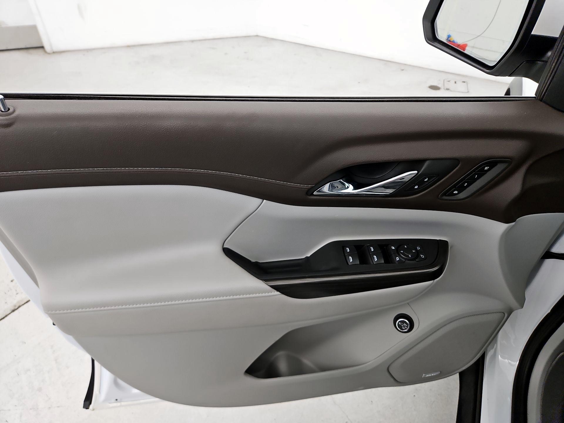 Thumbnail: 2023 GMC Acadia - 12