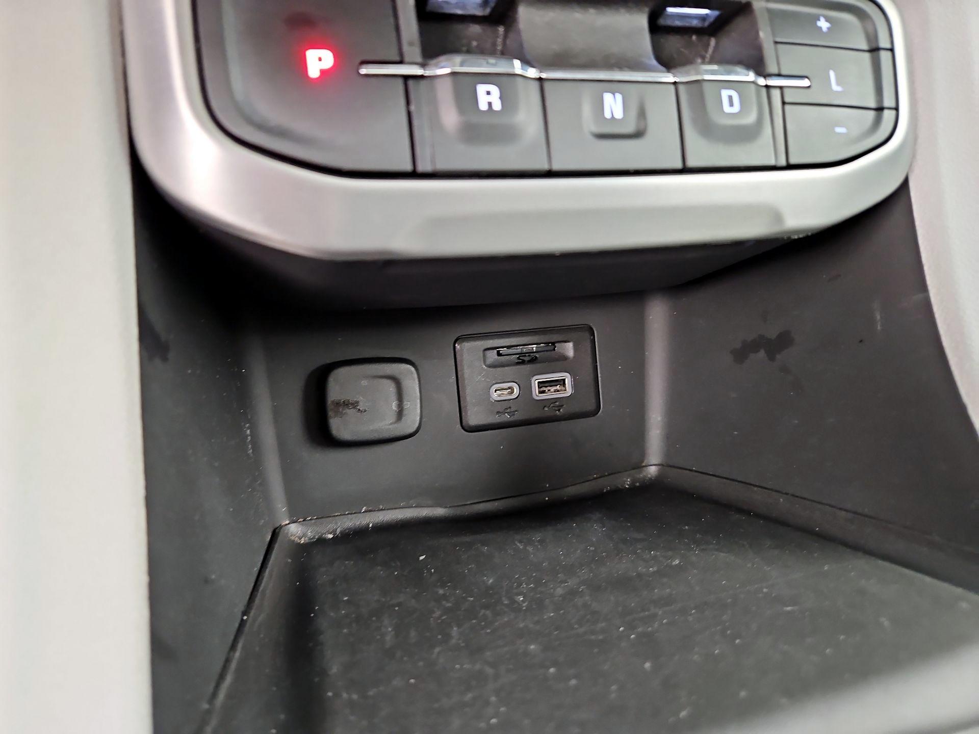 Thumbnail: 2023 GMC Acadia - 19