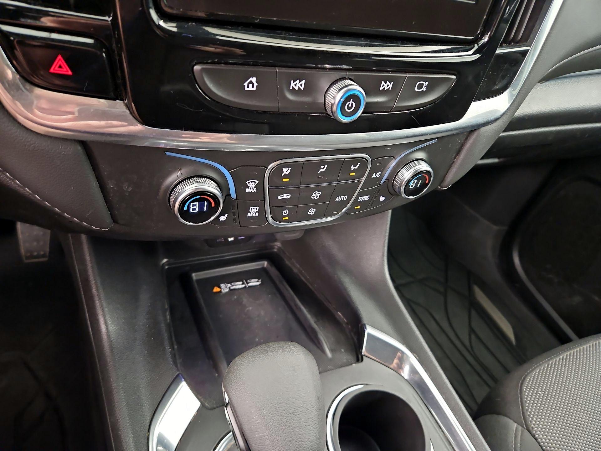 Thumbnail: 2023 Chevrolet Traverse - 16