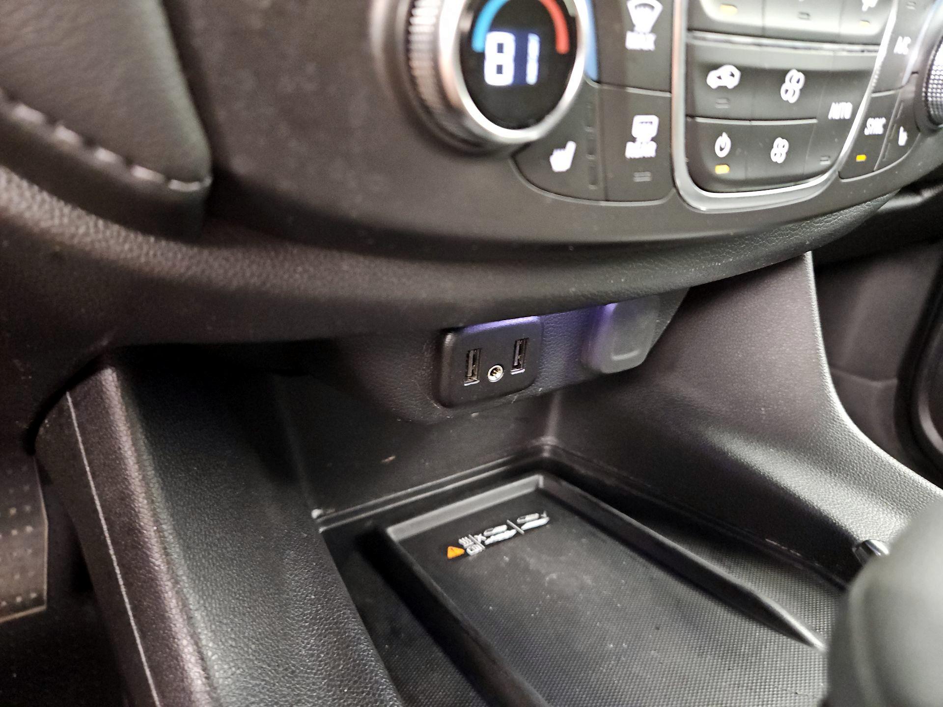 Thumbnail: 2023 Chevrolet Traverse - 18