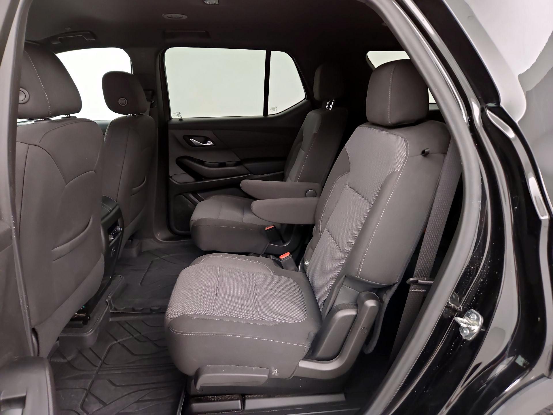 Thumbnail: 2023 Chevrolet Traverse - 19