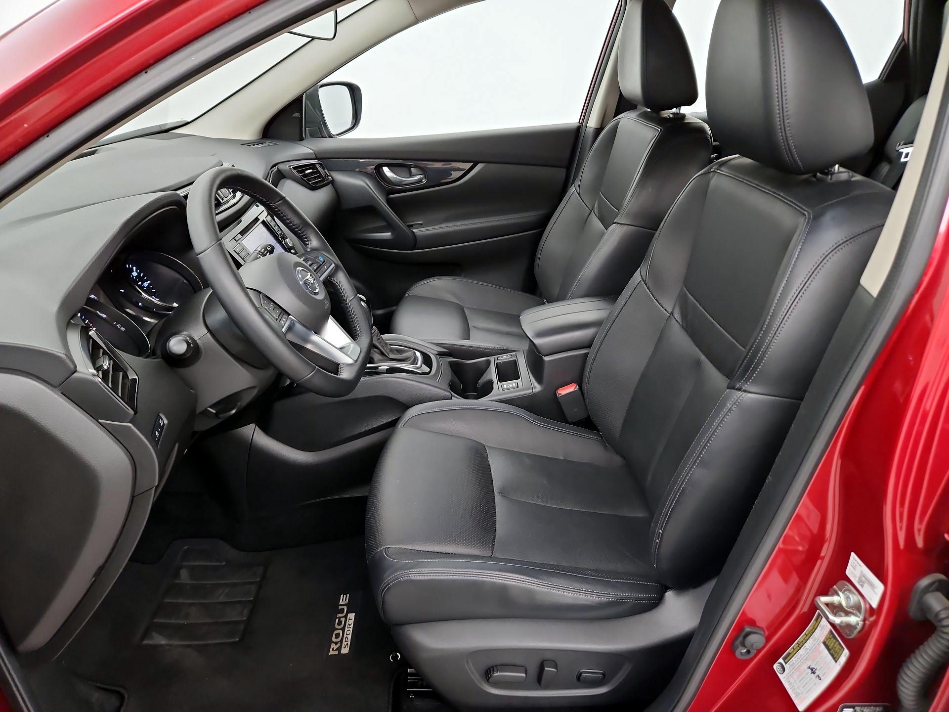 Thumbnail: 2022 Nissan Rogue Sport - 11