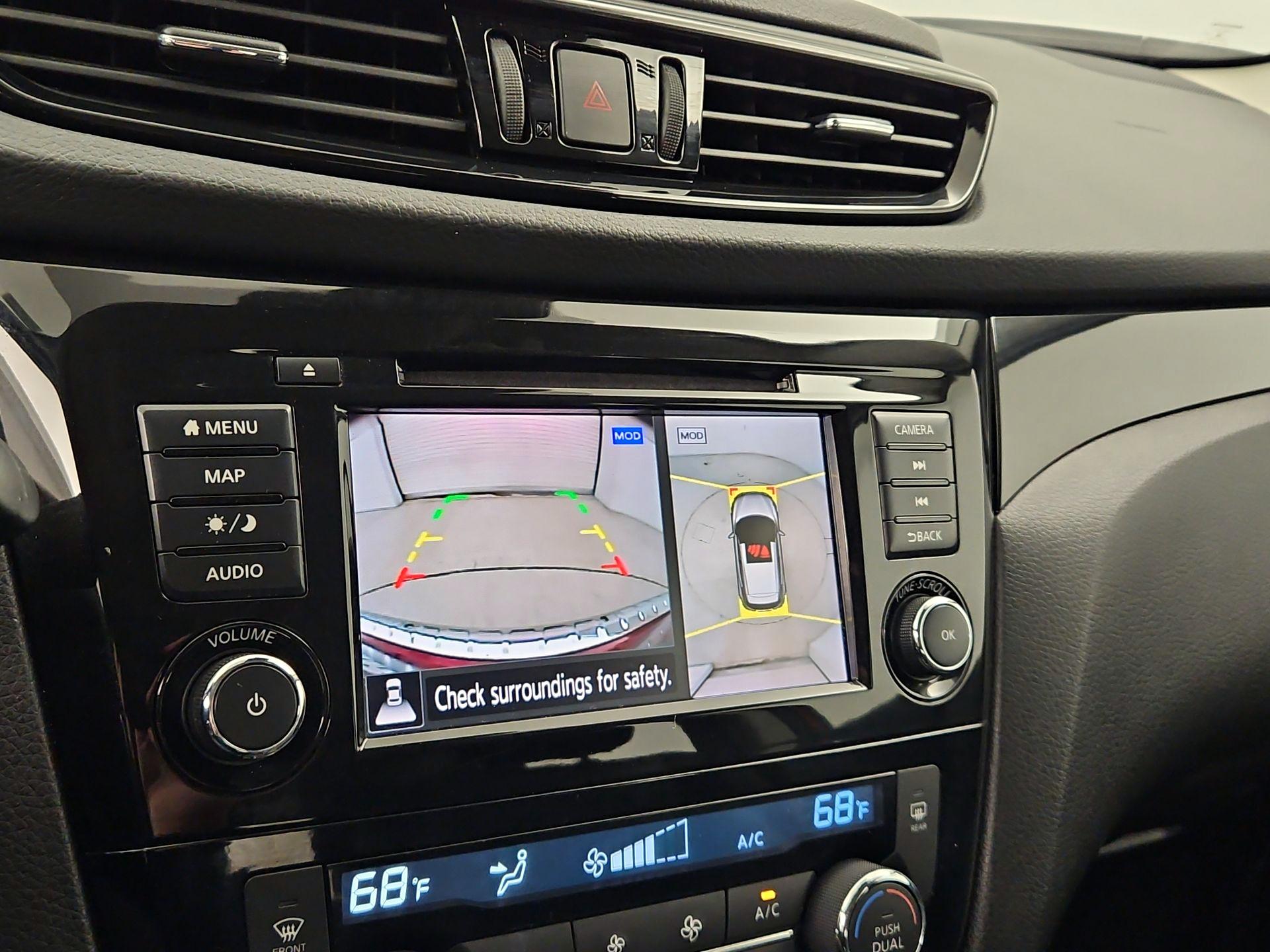 Thumbnail: 2022 Nissan Rogue Sport - 15