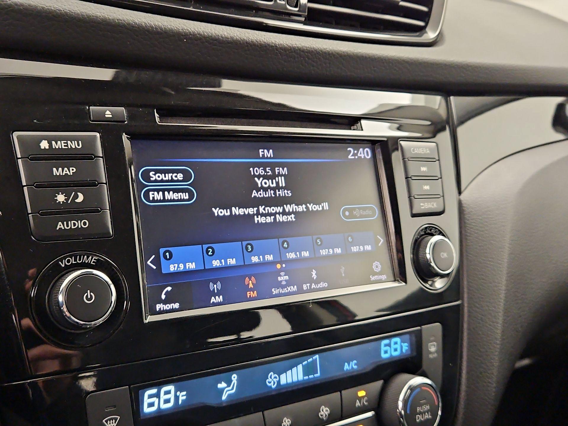 Thumbnail: 2022 Nissan Rogue Sport - 16