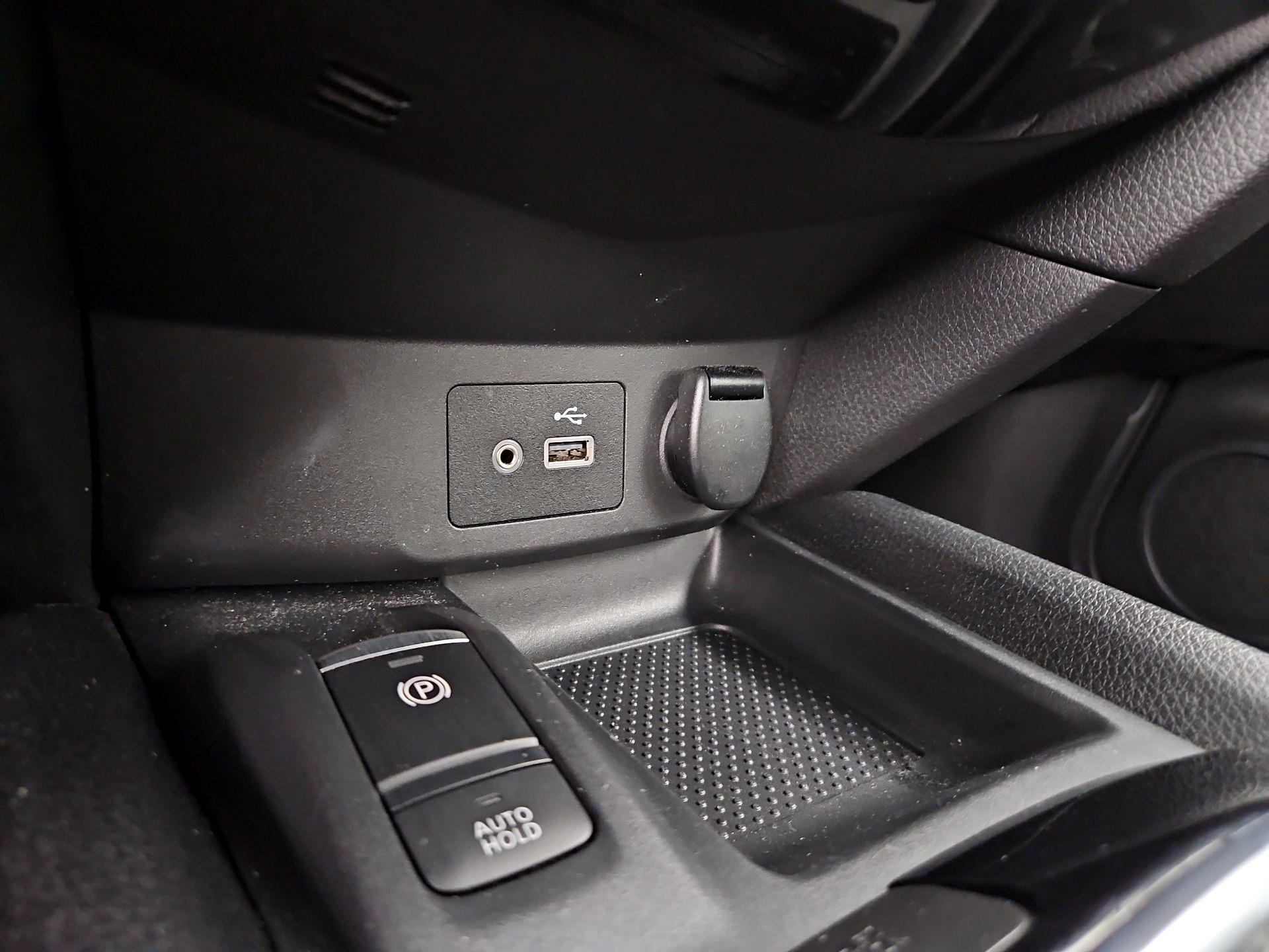 Thumbnail: 2022 Nissan Rogue Sport - 19