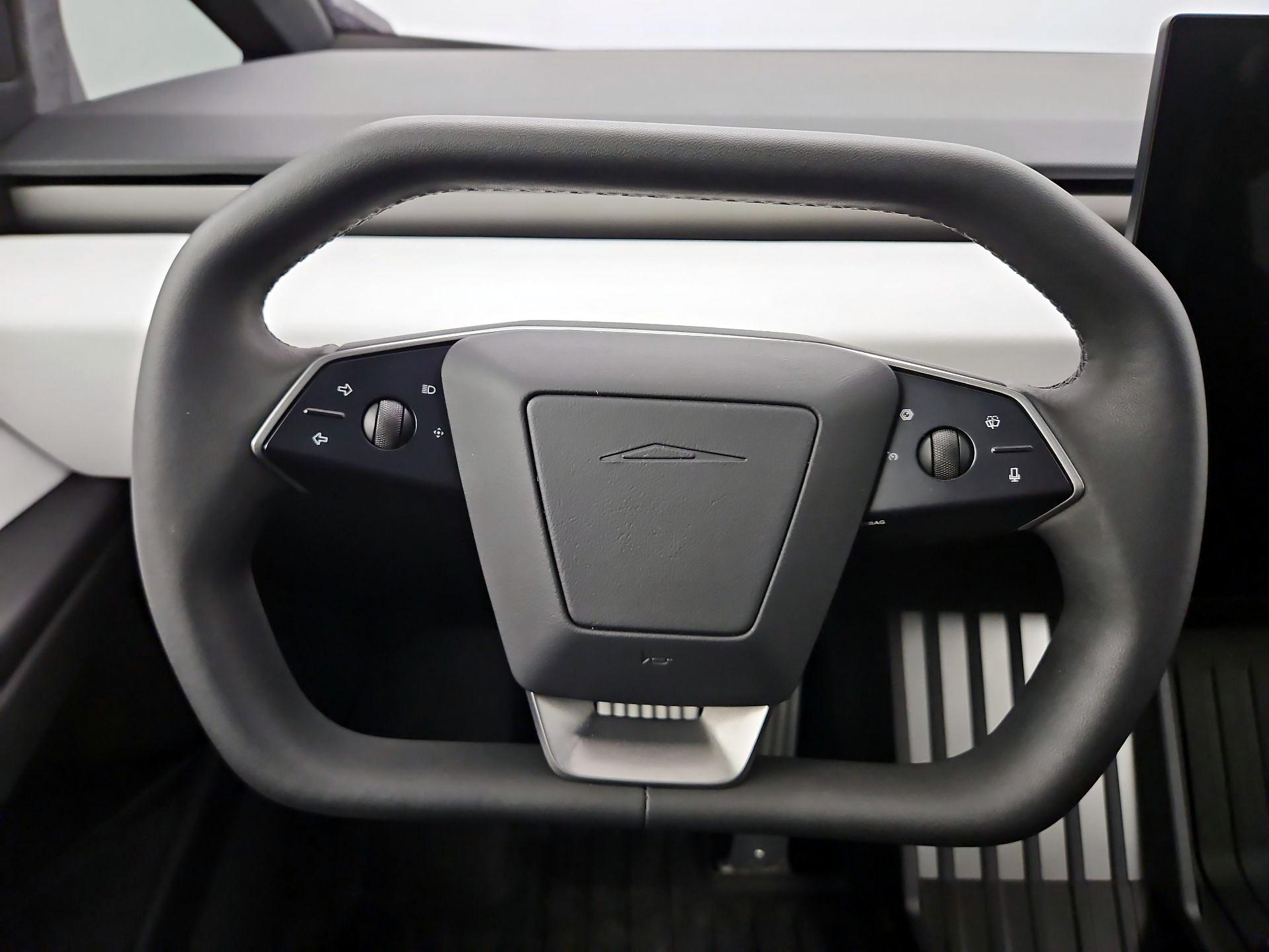 Thumbnail: 2024 Tesla Cybertruck - 10