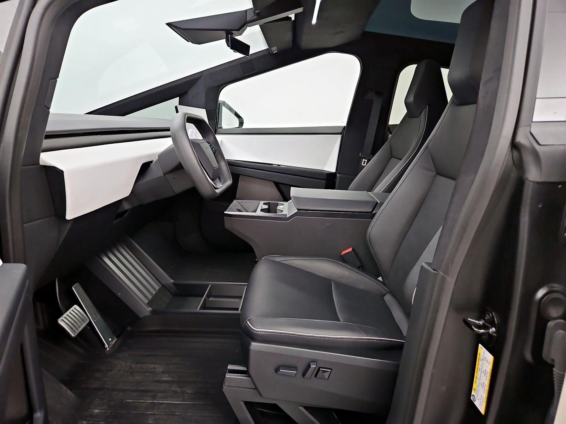 Thumbnail: 2024 Tesla Cybertruck - 11