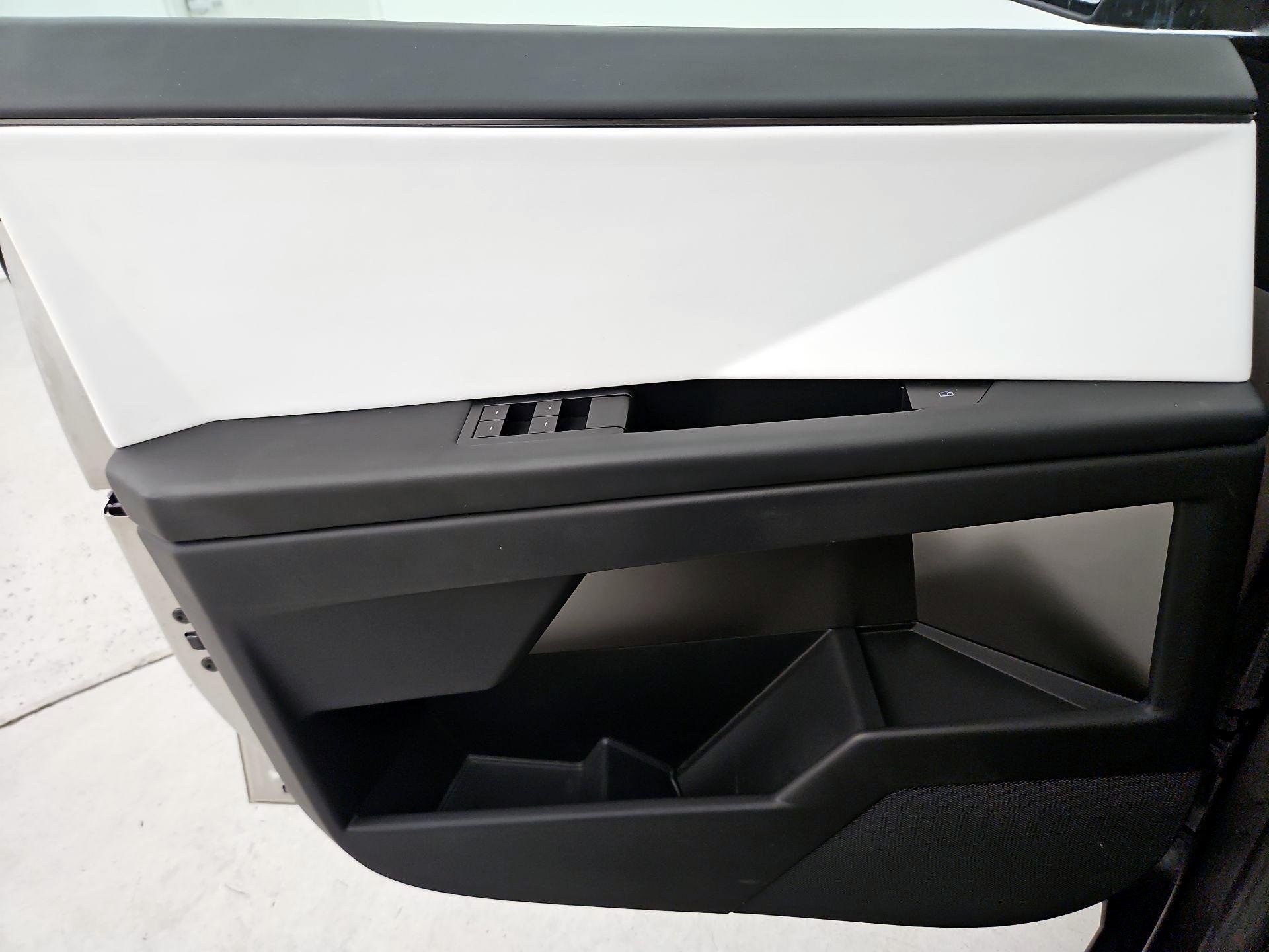 Thumbnail: 2024 Tesla Cybertruck - 12