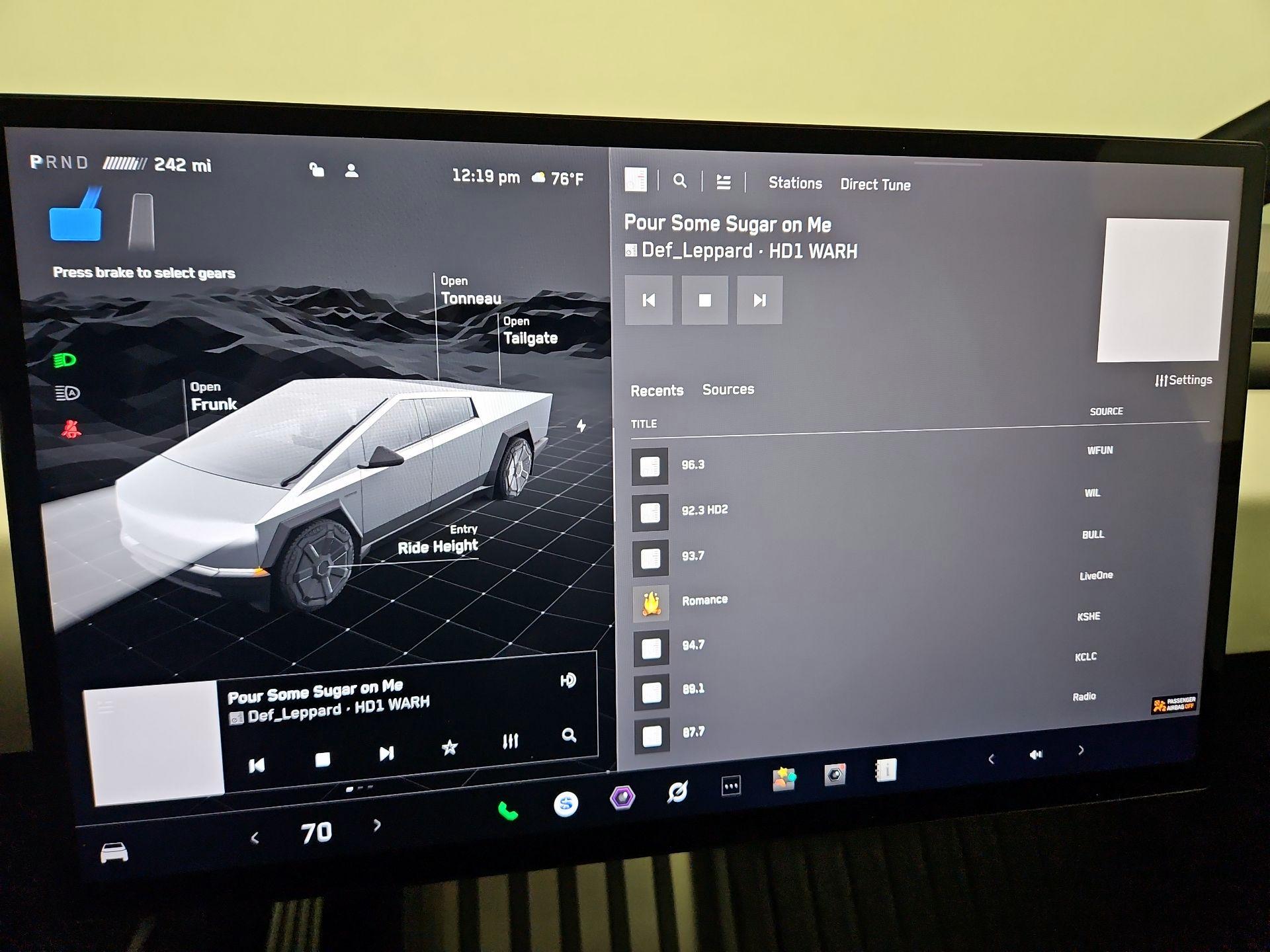 Thumbnail: 2024 Tesla Cybertruck - 15