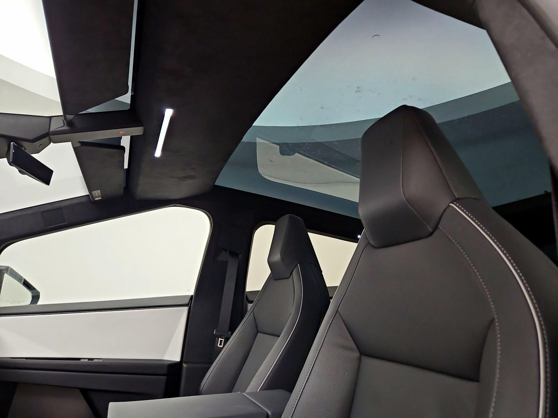 Thumbnail: 2024 Tesla Cybertruck - 18