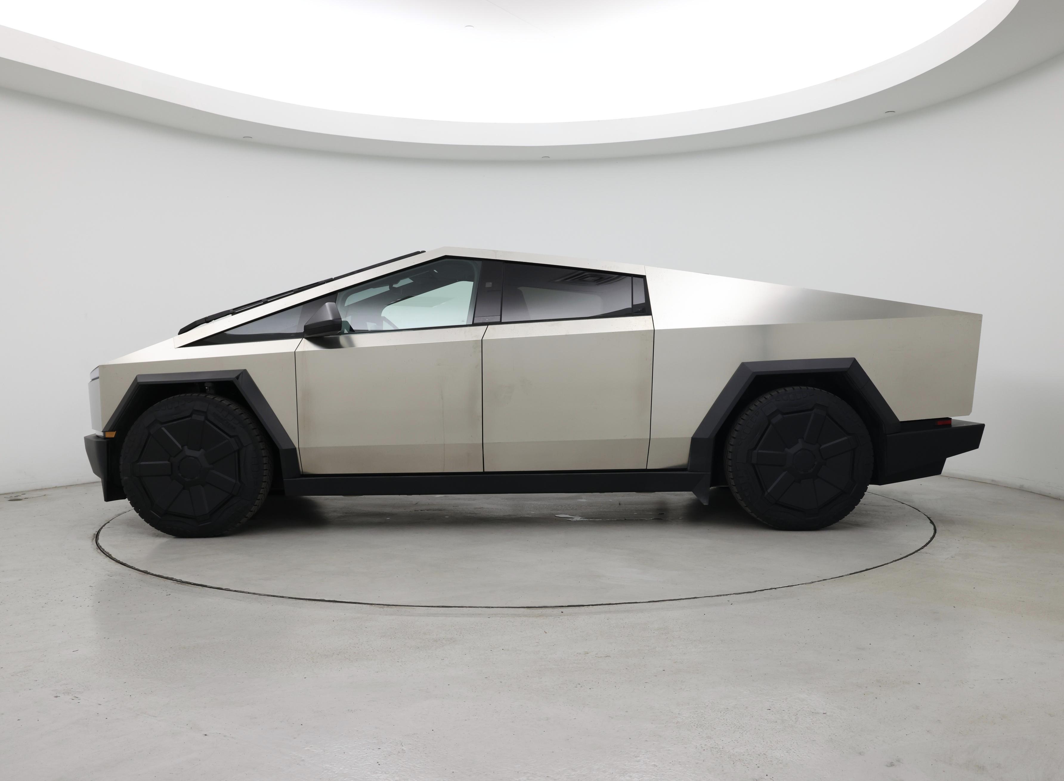 Thumbnail: 2024 Tesla Cybertruck - 3